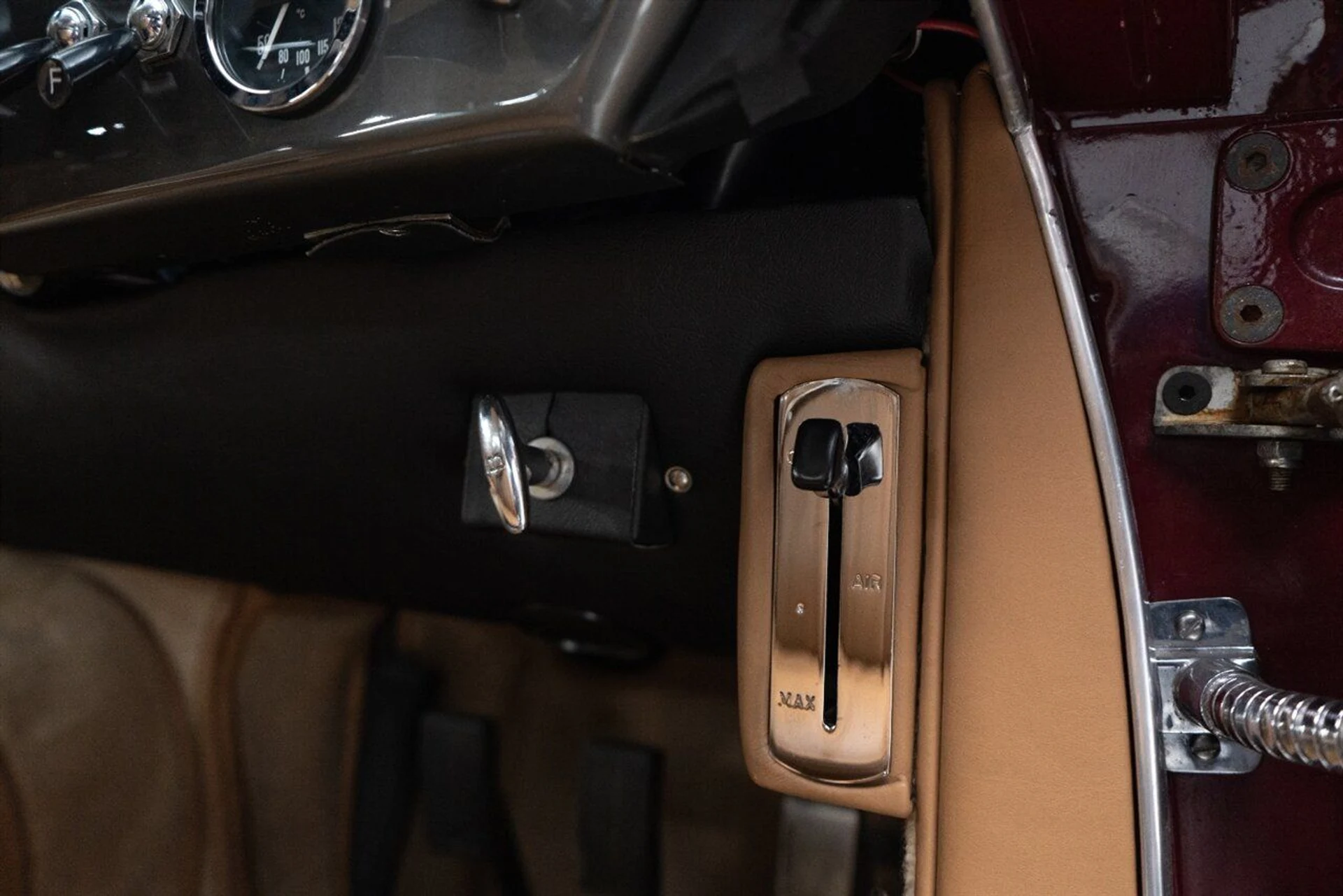 mph076_367479752_553cf50e63_1280_e3707bea2f