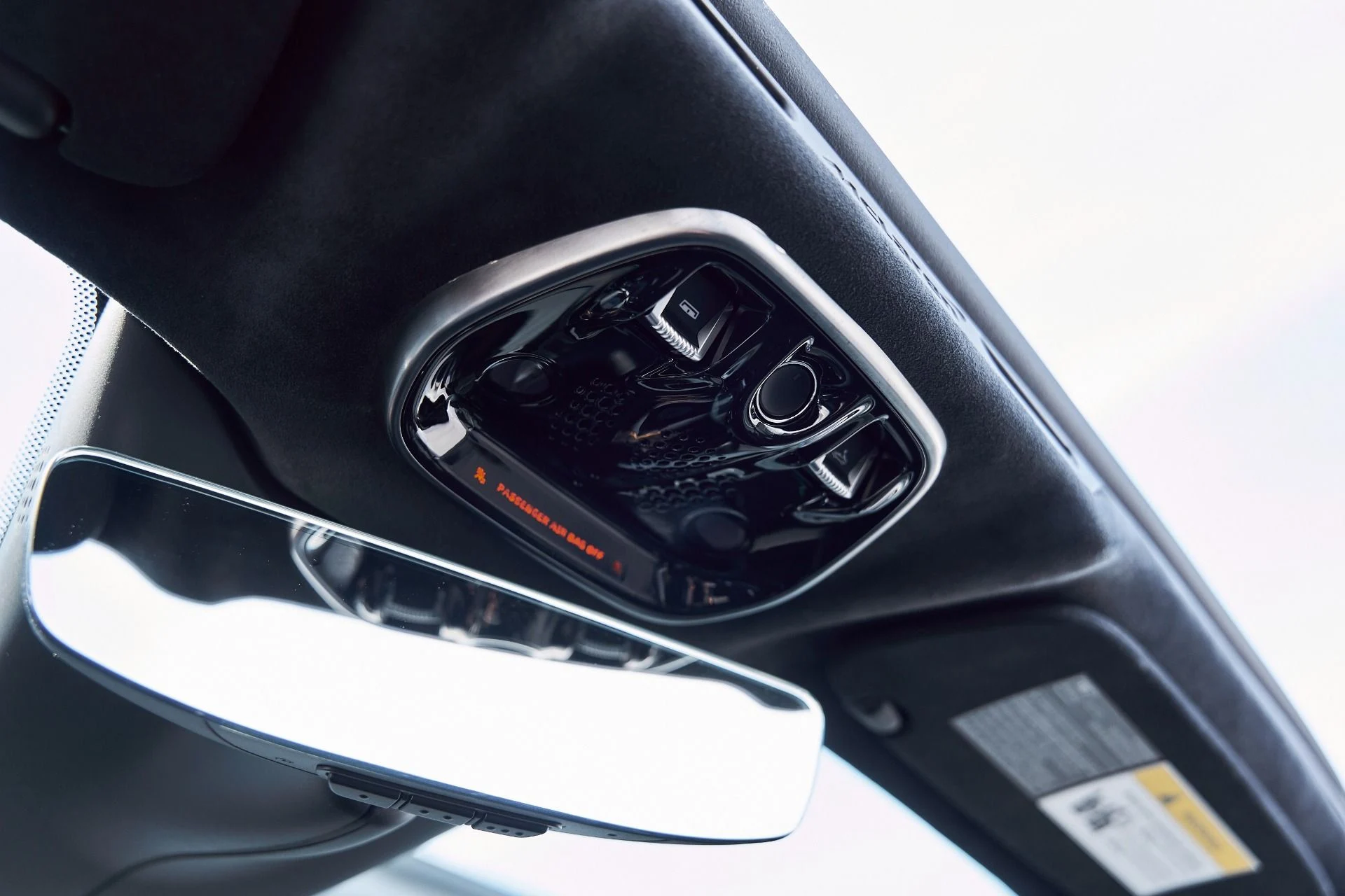 mph076_380846436_Used_2025_Mc_Laren_Artura_1769567726_c2bb6df060