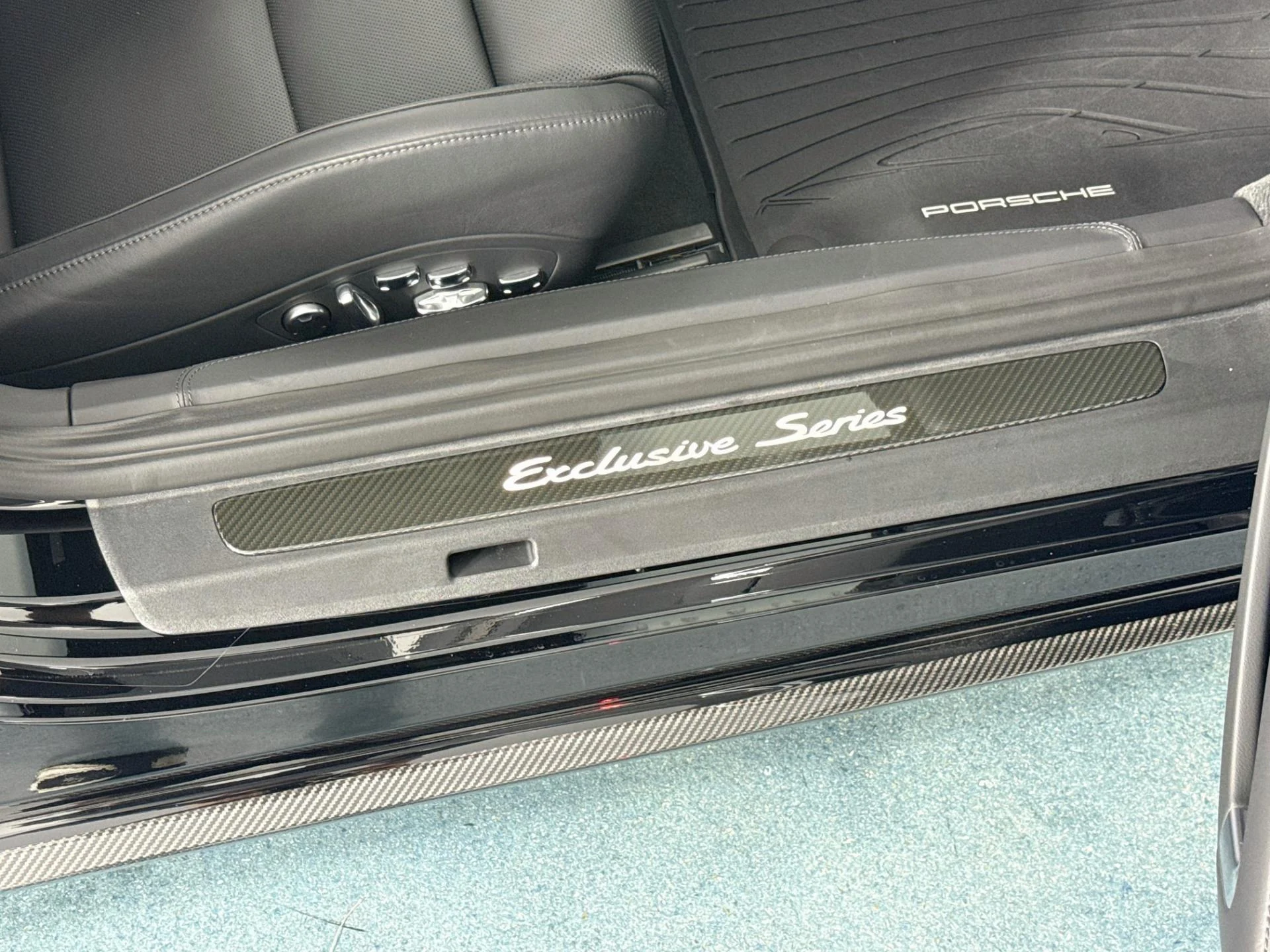 mph076_3809582458_Used_2018_Porsche_911_Turbo_S_Exclusive_Series_1789771455_46a1a2cbce