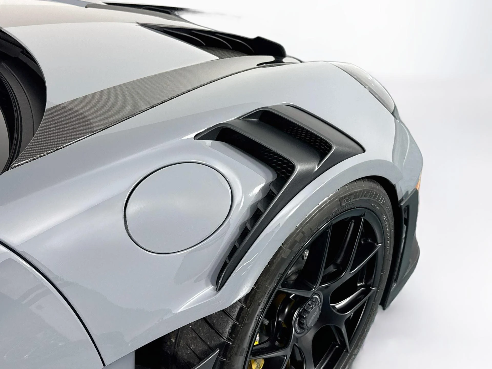 mph076_3833638669_Used_2024_Porsche_911_GT_3_RS_1788561419_5d845c2b16