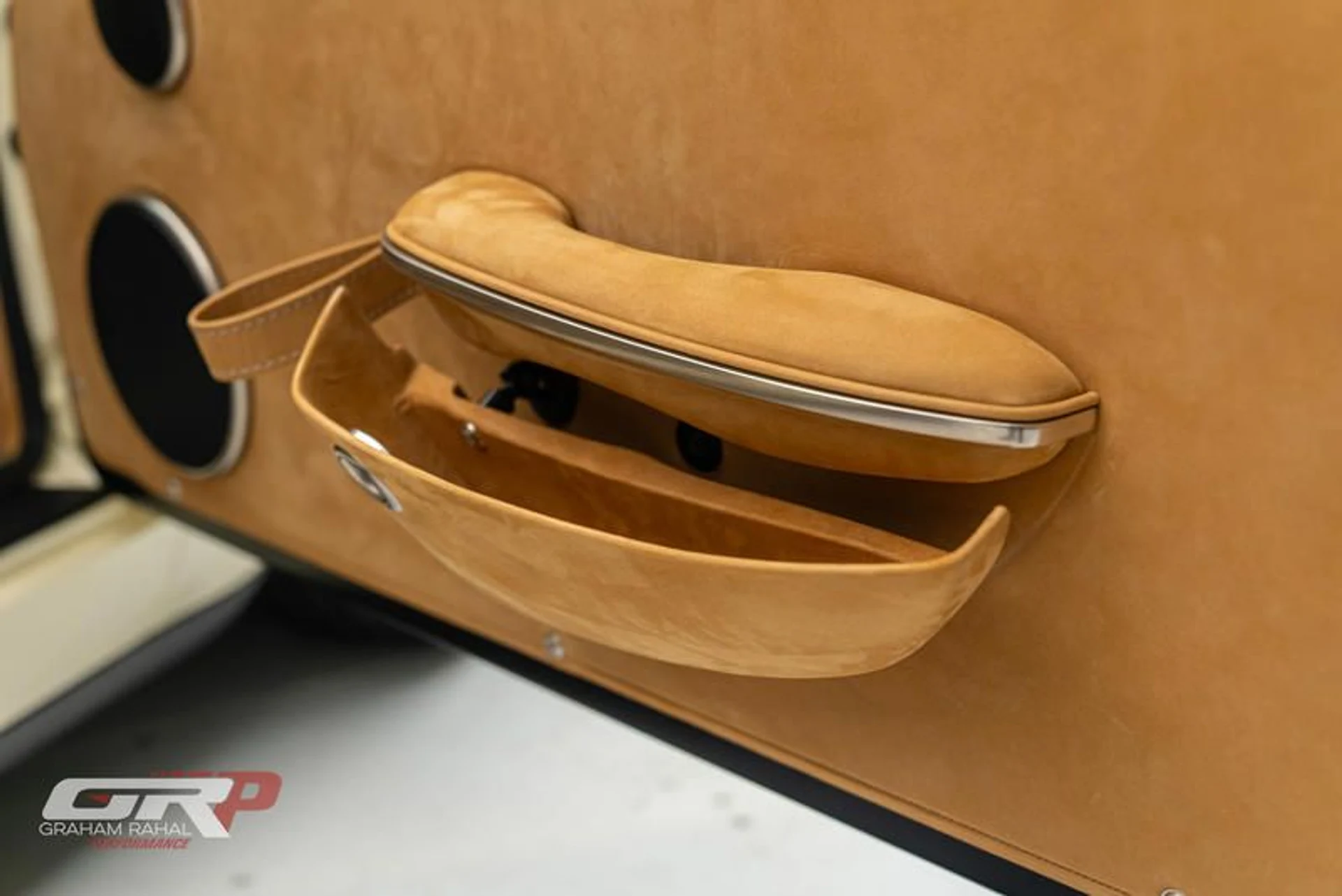 mph076_3880559198_F3_AFCD_79_5_B4_E_4186_870_E_29_FB_751_D65_A5_88439bfd59