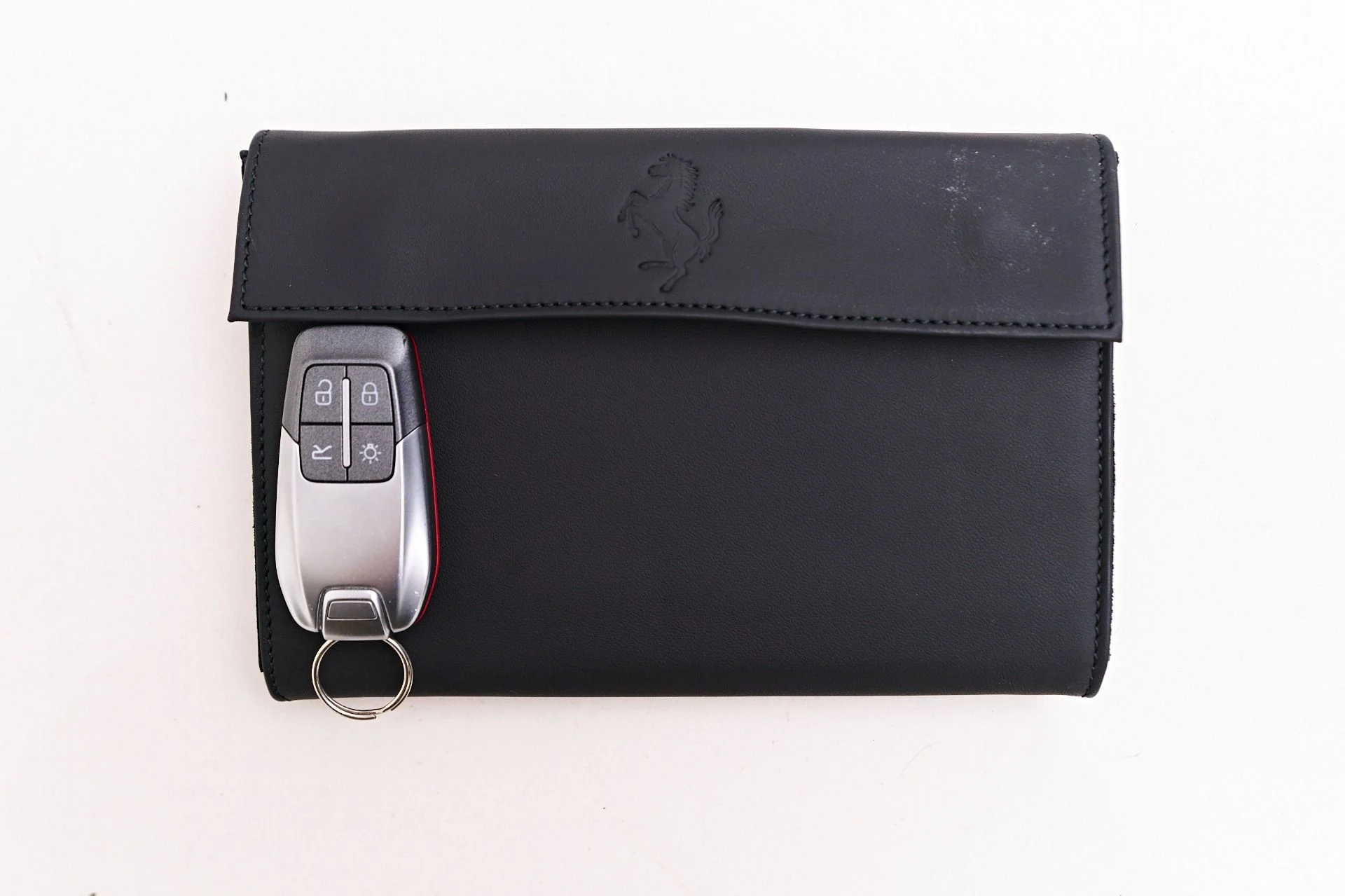 mph076_3923515796_Used_2022_Ferrari_F8_Spider_Base_1769106989_4a6a971a40