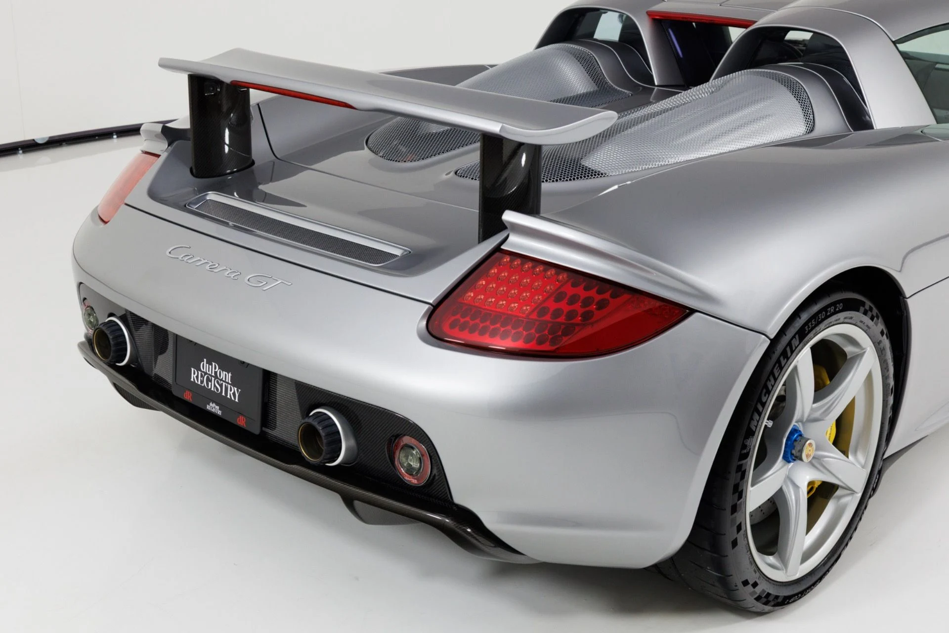 mph076_4022470019_Used_2004_Porsche_Carrera_GT_1780937853_75eafb7d88