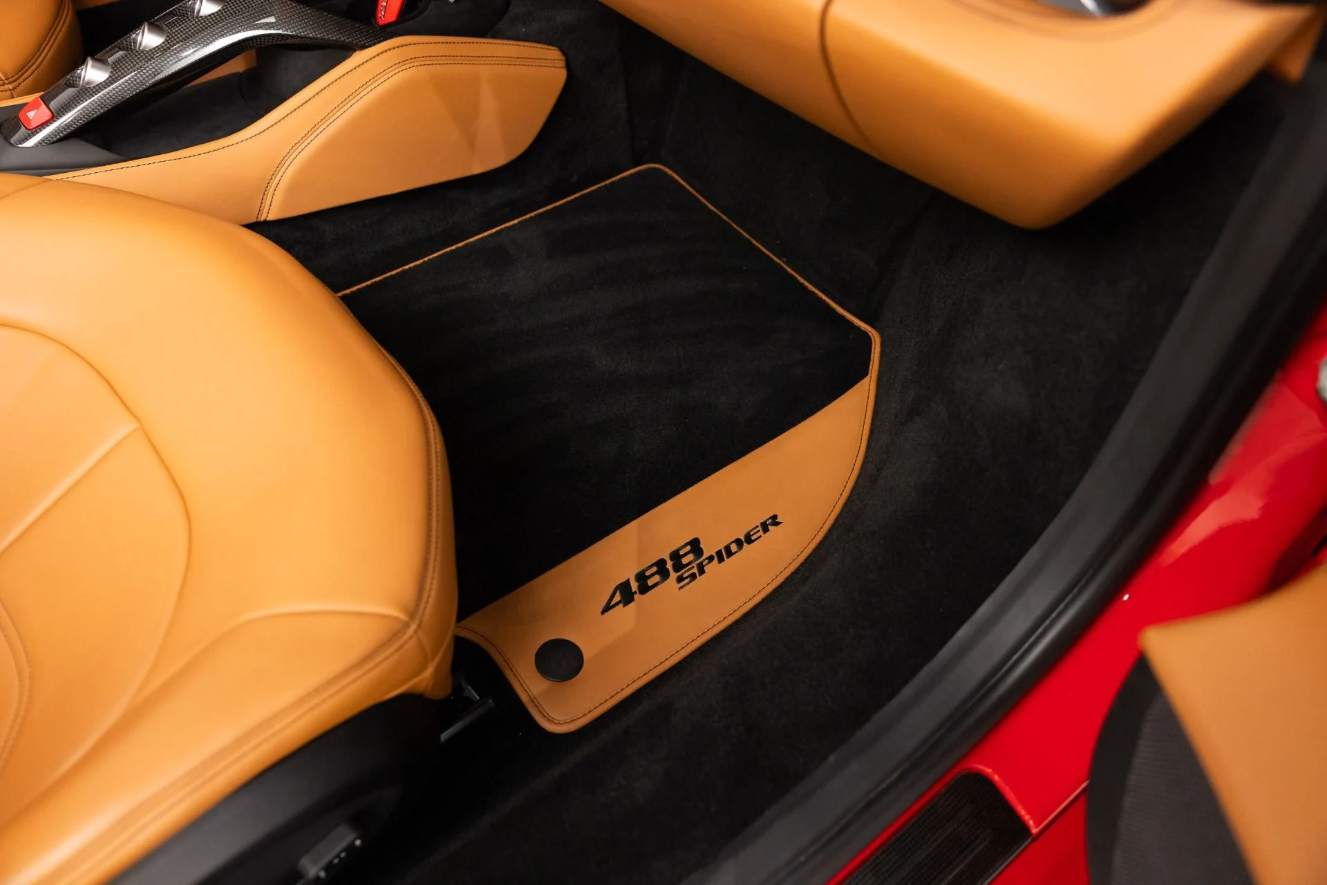 mph076_4059773078_Used_2019_Ferrari_488_Spider_1787231247_5bf98905f1