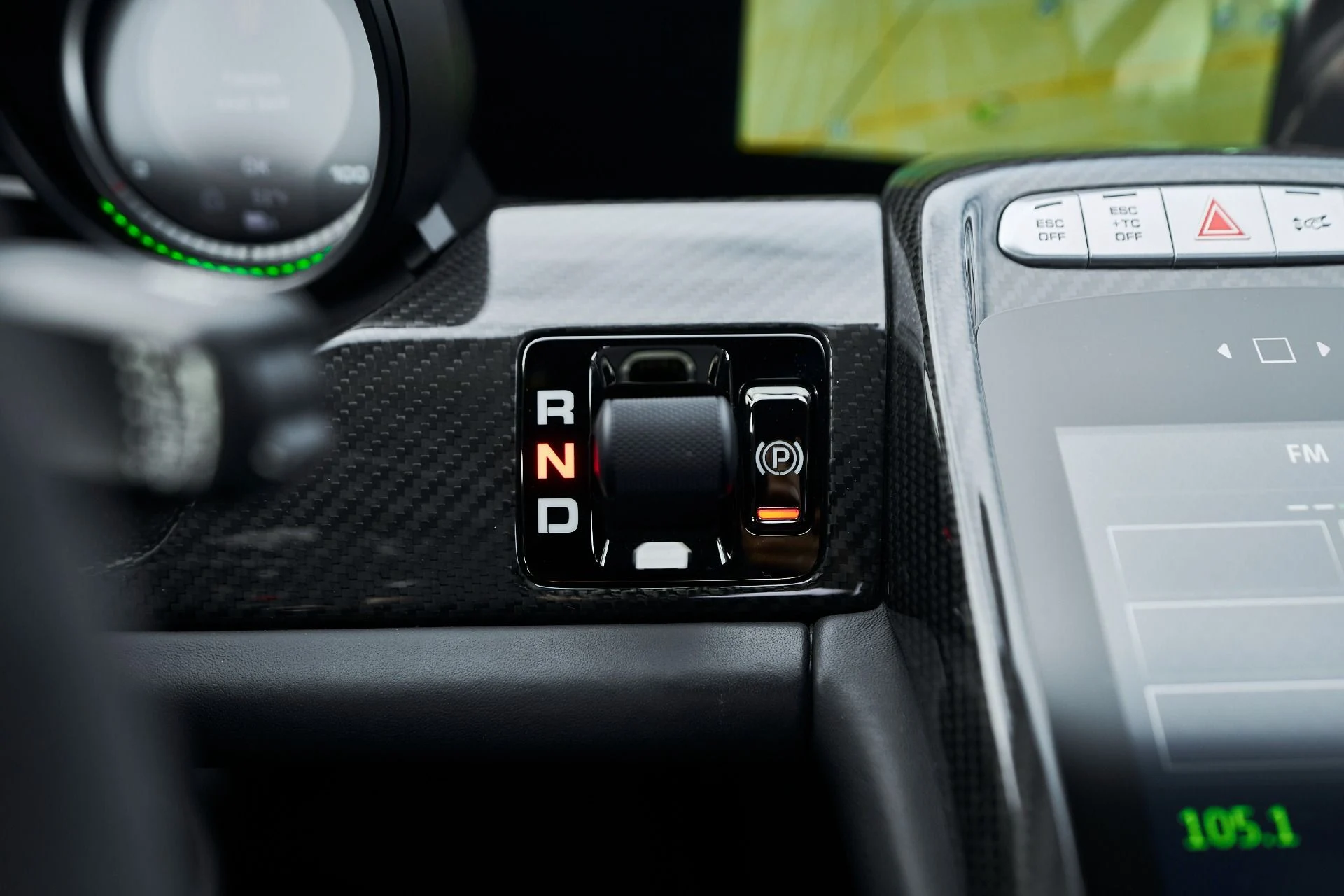 mph076_4100092829_Used_2015_Porsche_918_Spyder_w_Weissach_Package_1764874366_3fa05a946f