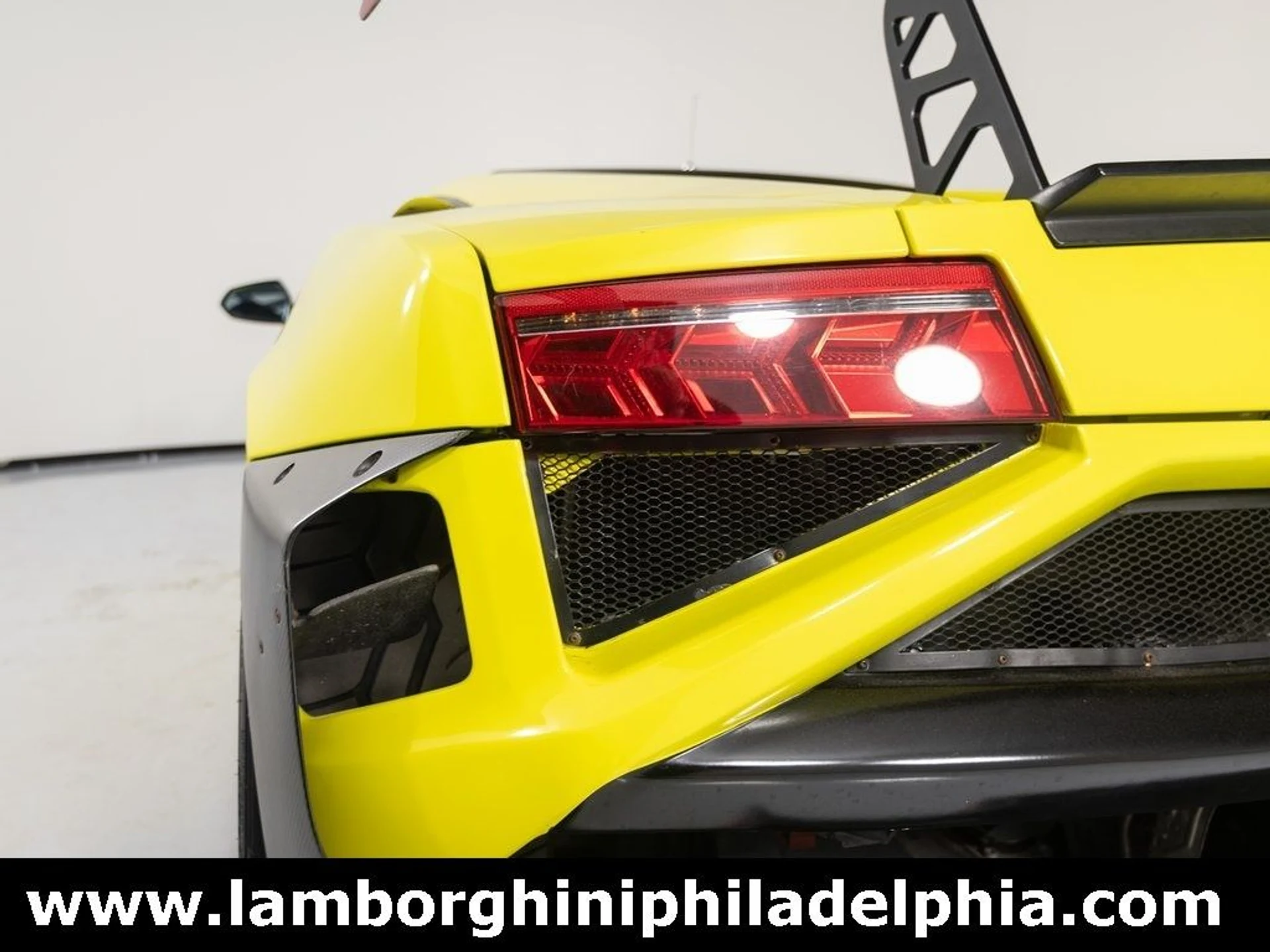 mph076_4115846543_7aa45262fc6b7a4b59d52b9936c73502x_0244b5eafb