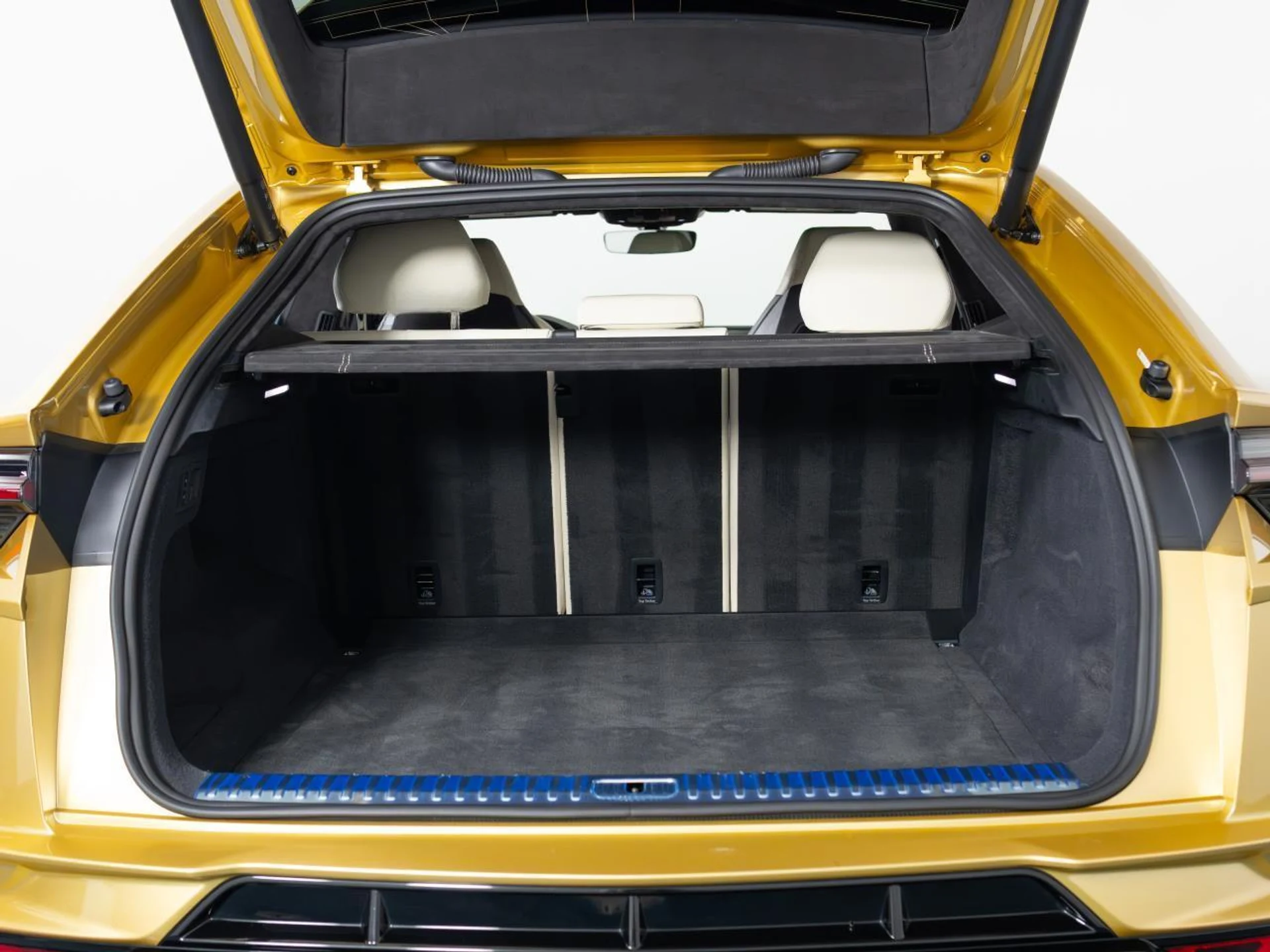 mph076_4159884585_Used_2023_Lamborghini_Urus_S_1785169230_49fd775a9d
