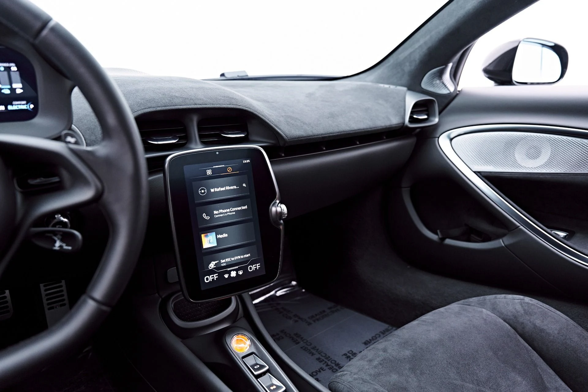 mph076_4162620491_Used_2026_Mc_Laren_Artura_Vision_1777507568_c2eb1fade0