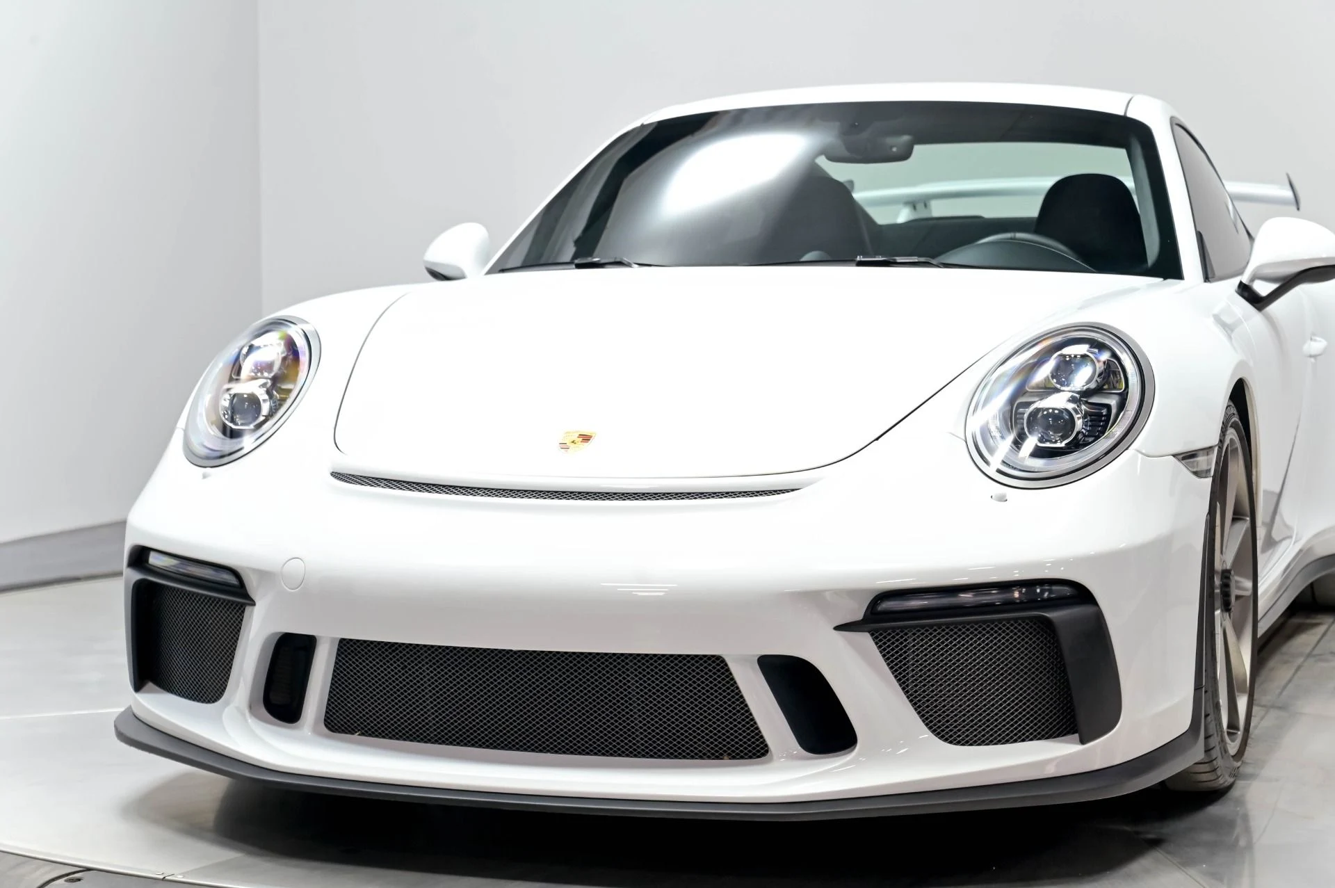 mph076_4170682691_Used_2018_Porsche_911_GT_3_1778195447_611583a7ea