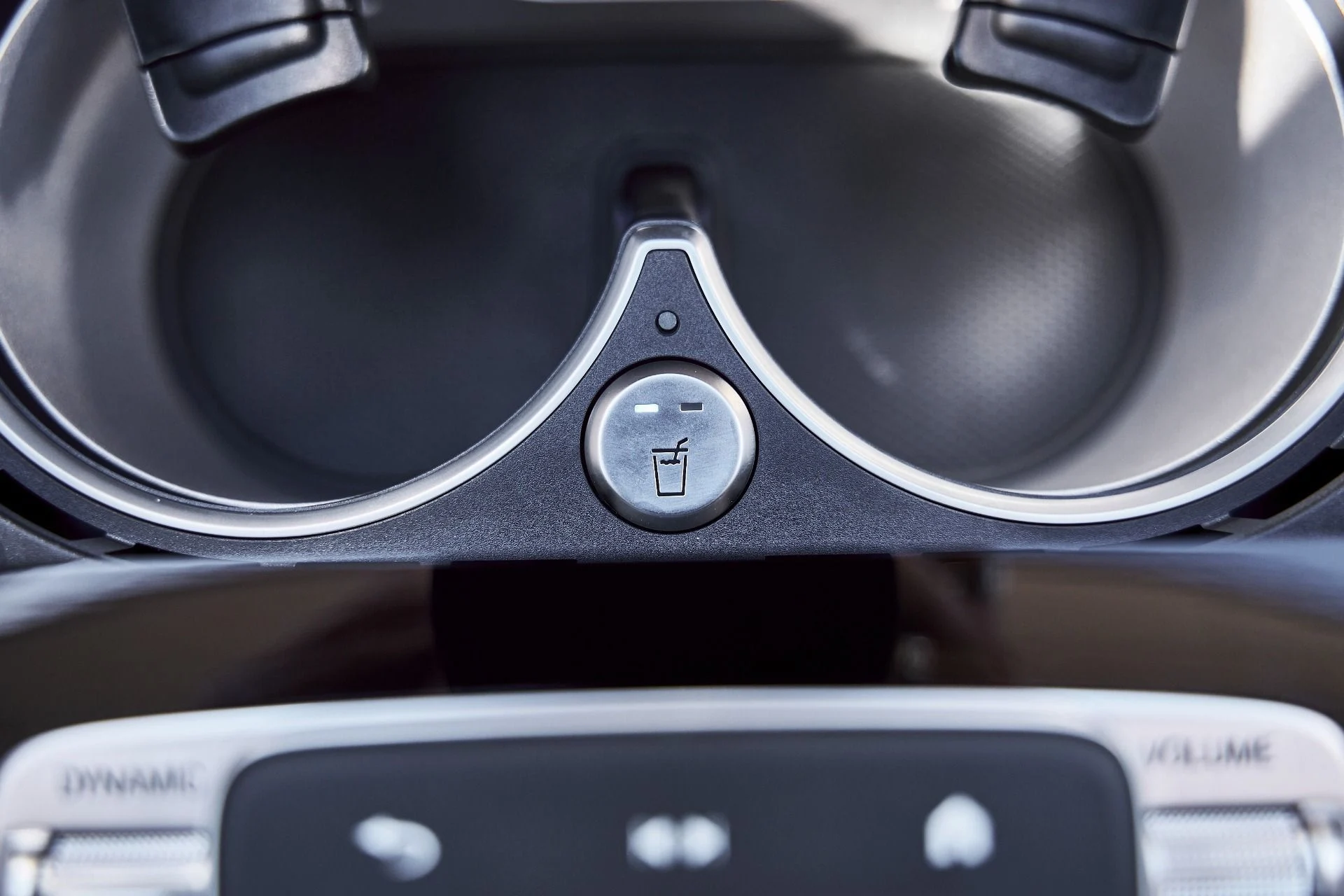 mph076_418898462_Used_2026_Mercedes_Benz_GLS_Maybach_GLS_600_1777074181_fd3fbcad38