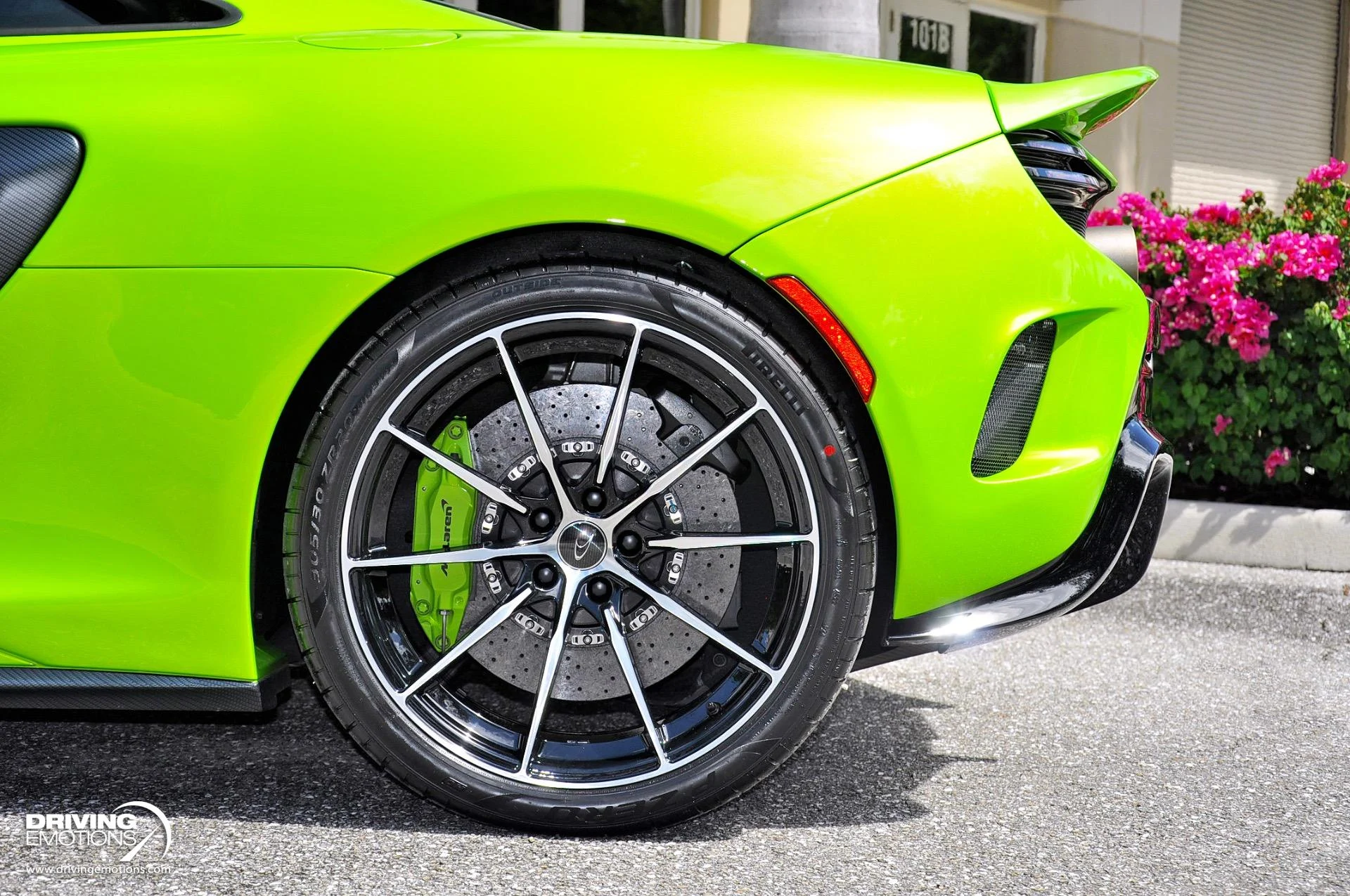 mph076_4198835156_855_p77_l_a6d3652604