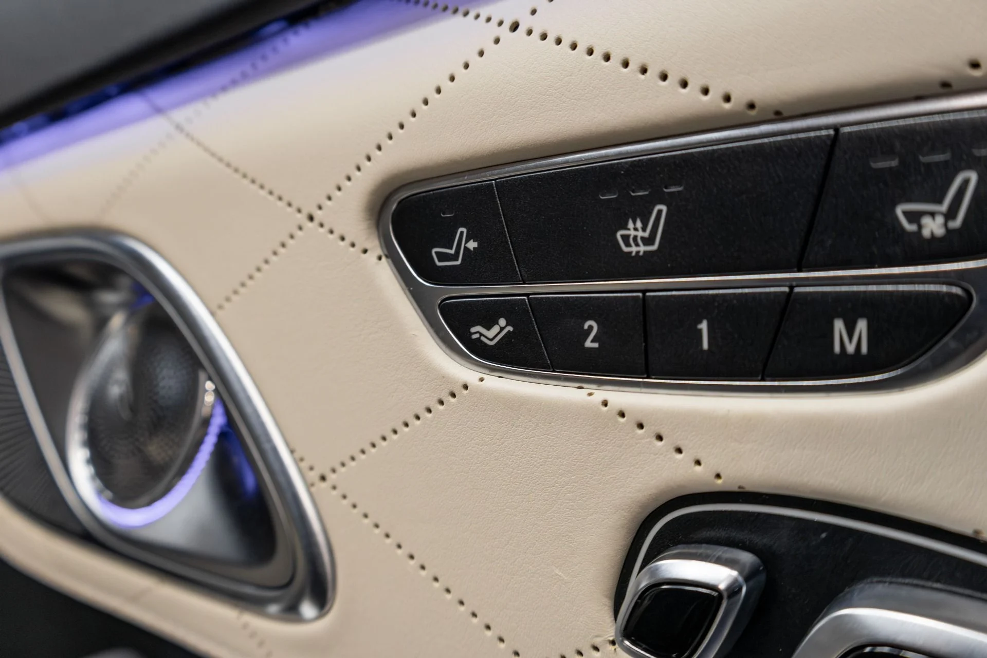 mph076_4248485153_Used_2016_Mercedes_Benz_S_Class_Maybach_S_600_1763586066_cf7ddf1a25