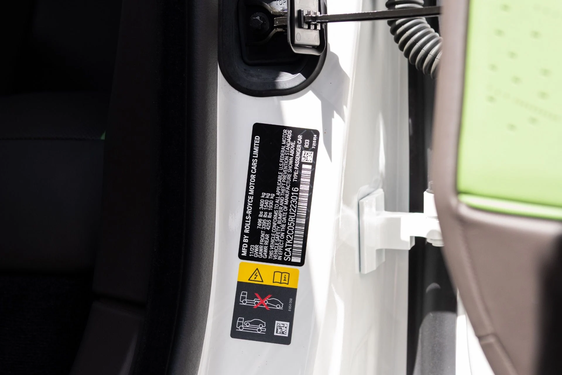 mph076_4269745656_Used_2024_Rolls_Royce_Spectre_1775023108_030db92055