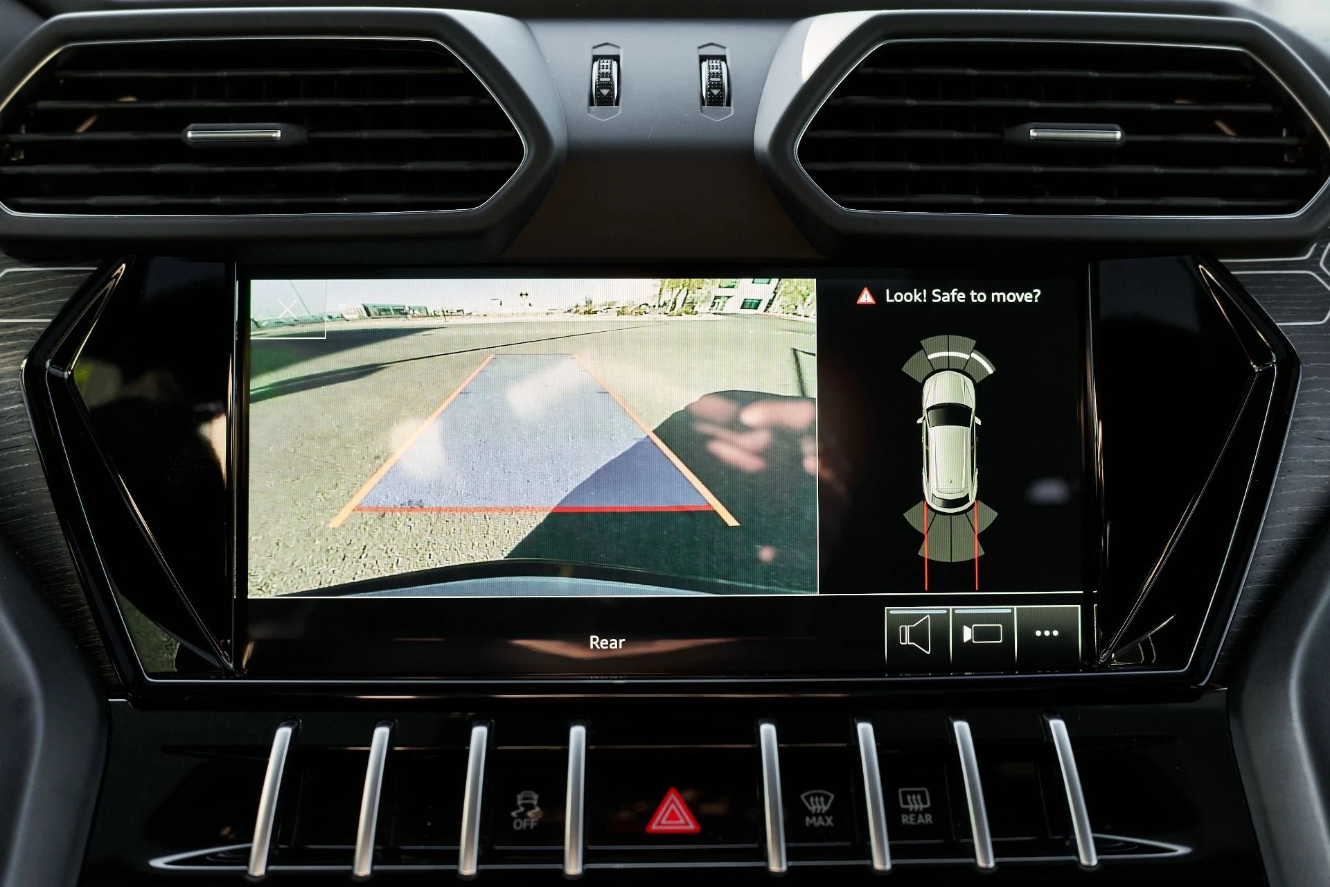 mph076_4282482652_Used_2021_Lamborghini_Urus_1765854606_98dfdc8107