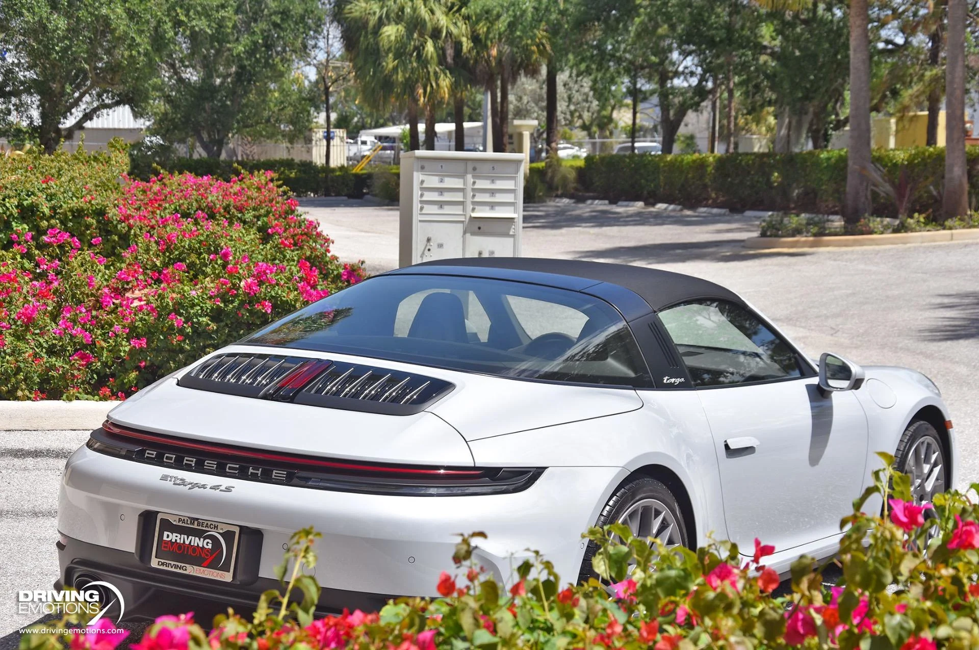 mph076_57001198_898_p77_l_13ef7f7295