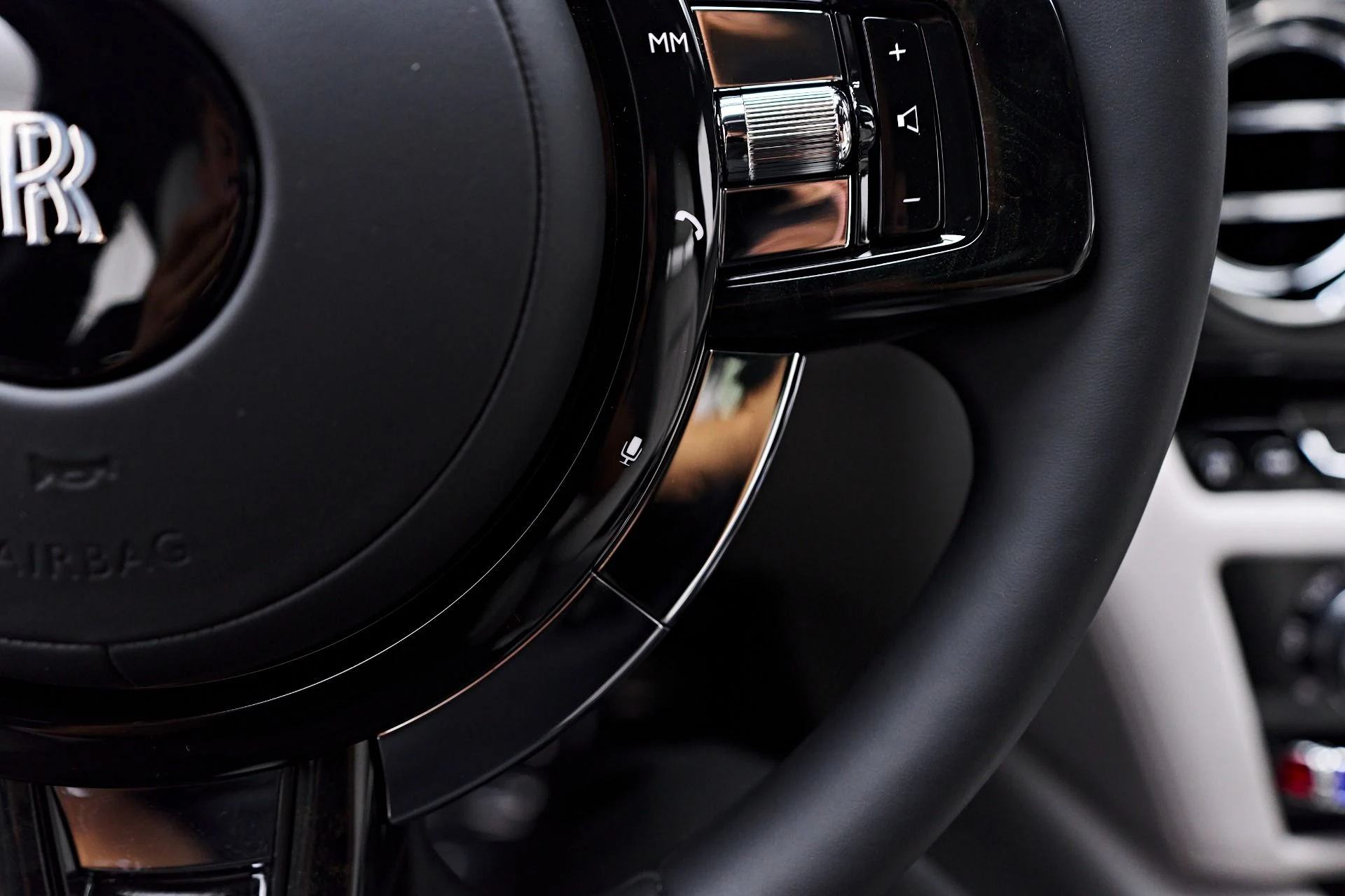 mph076_669070753_Used_2024_Rolls_Royce_Ghost_Base_1752169894_a6d703dbb0