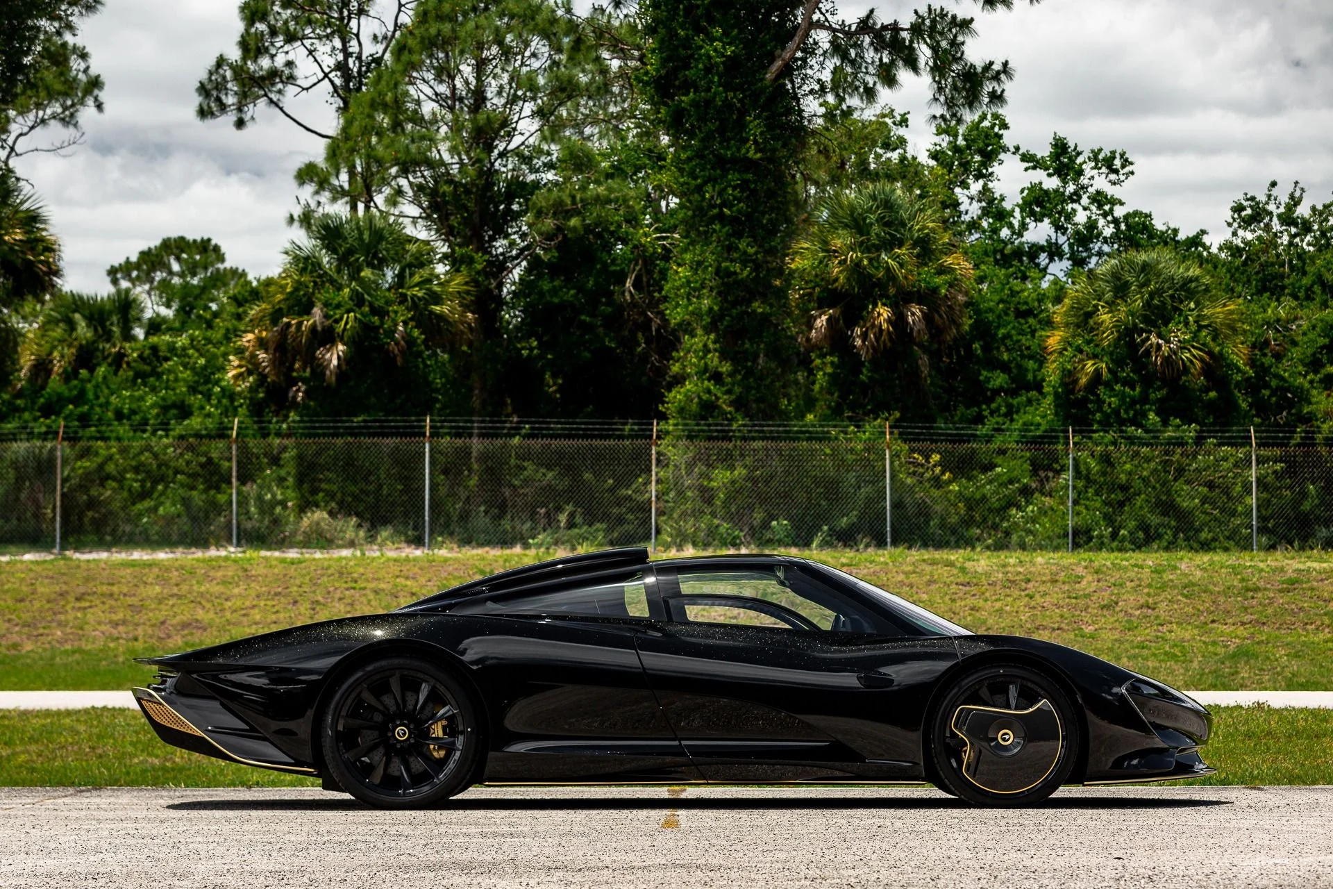 mph076_697469759_251_p77_l_676e44dc28