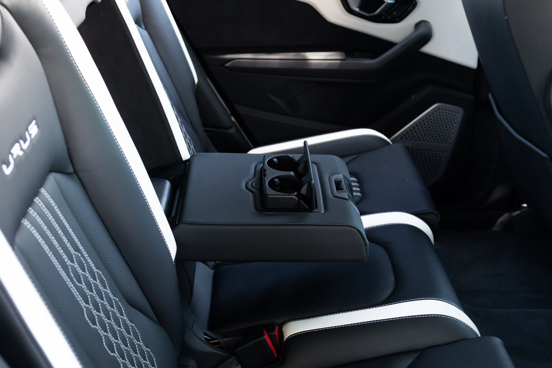 mph076_708412891_Used_2023_Lamborghini_Urus_S_1780940773_ab3ff9f775