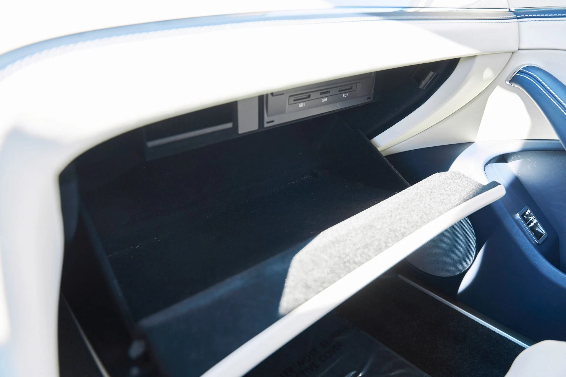 mph076_716460380_Used_2024_Bentley_Flying_Spur_Mulliner_V8_1768876686_27e73b042c