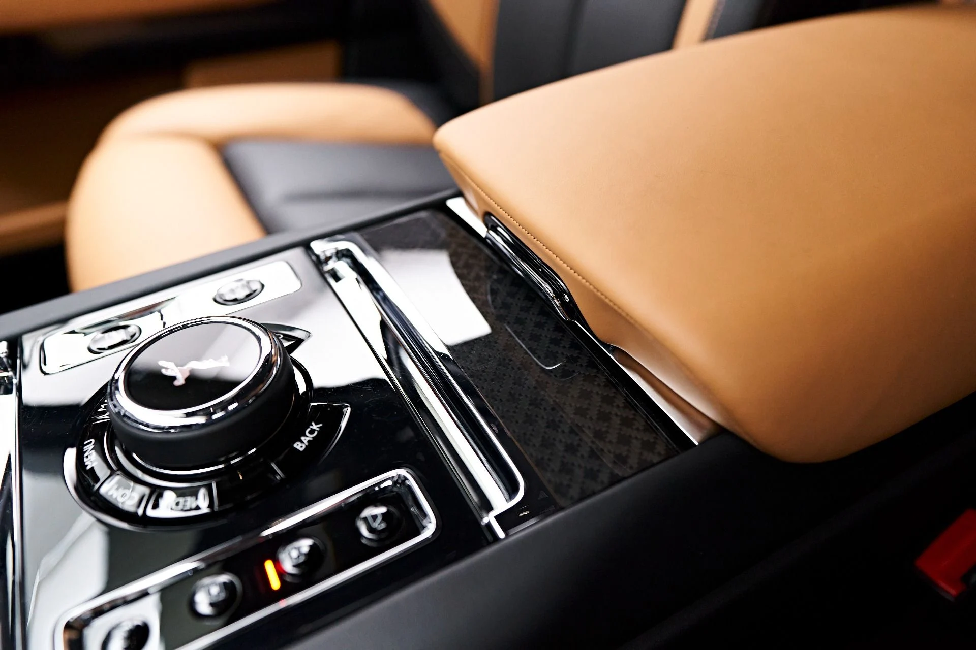 mph076_724850410_Used_2022_Rolls_Royce_Cullinan_Base_1679686724_f4c049bd37