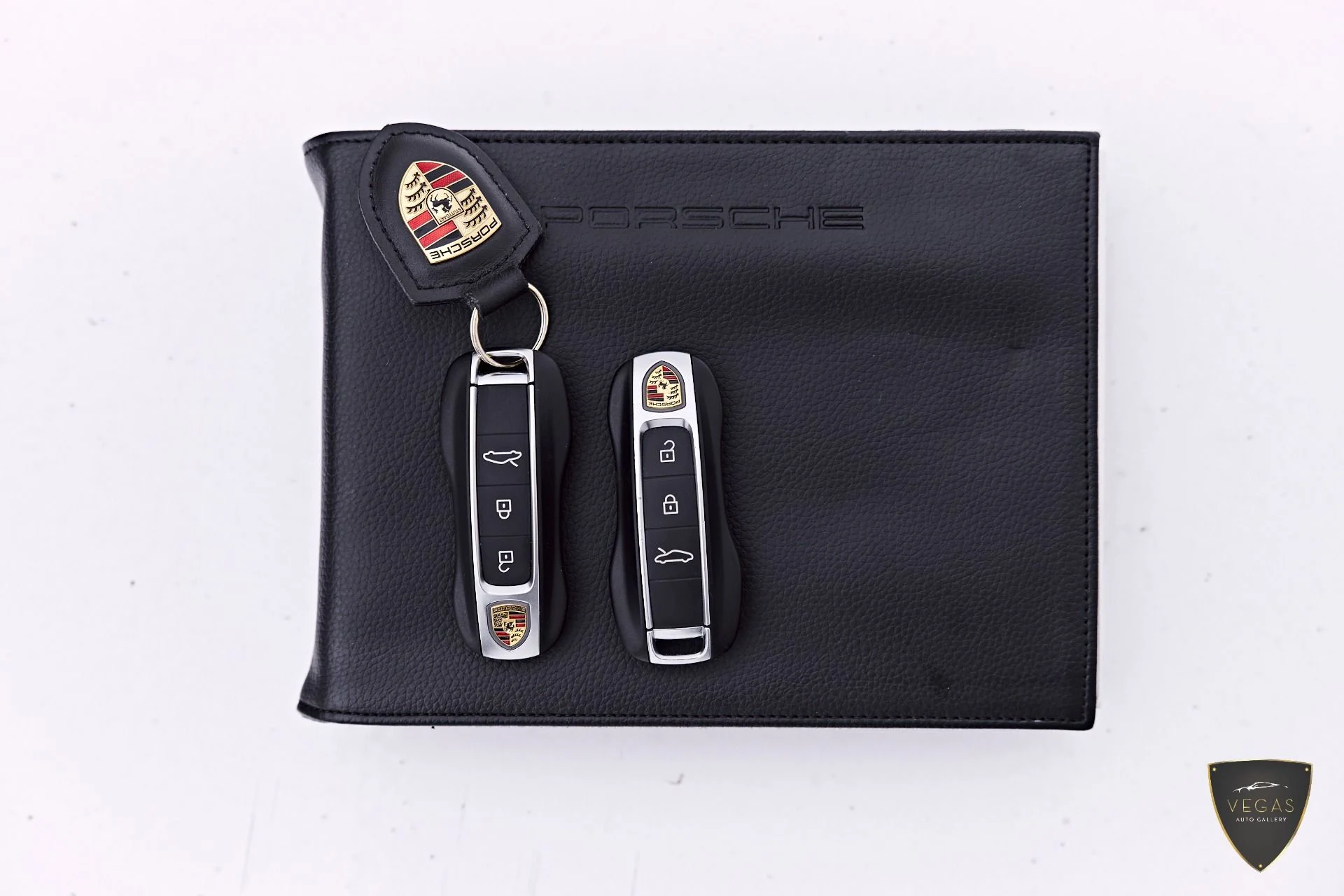 mph076_726479095_Used_2023_Porsche_911_Carrera_1783043114_53d81f737b
