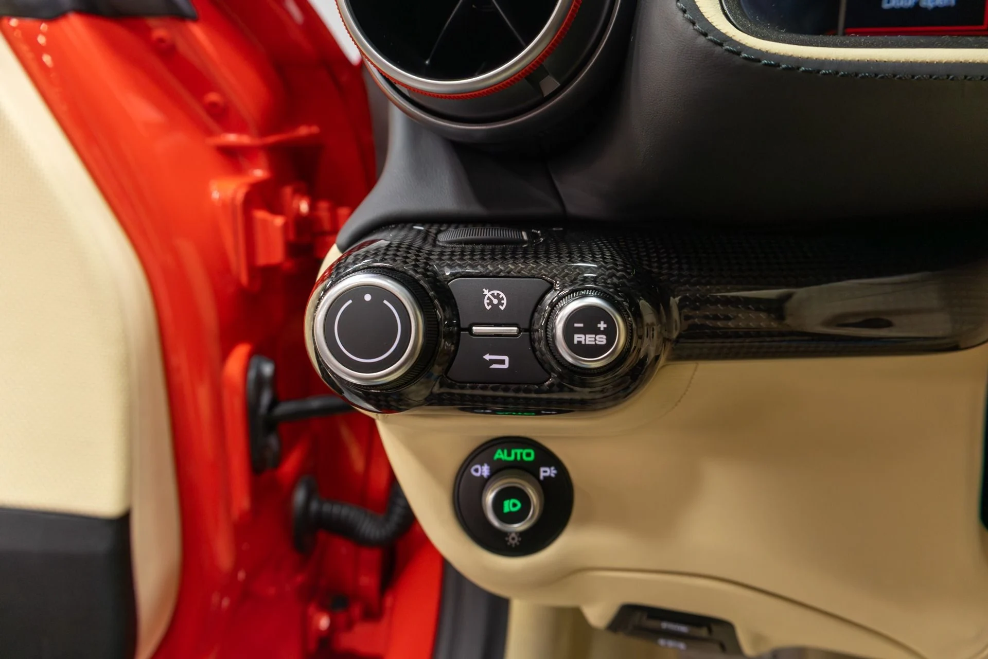 mph076_797059827_Used_2018_Ferrari_812_Superfast_1763480061_ed8c4753b6