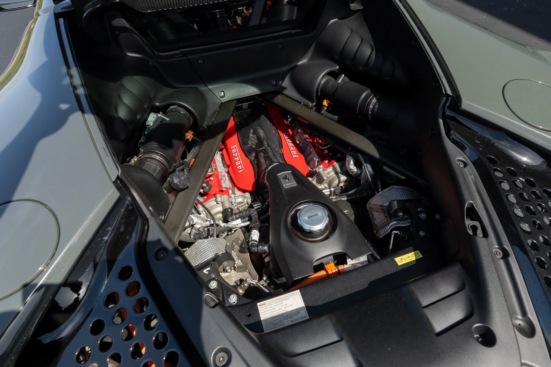 mph076_81037260_Used_2022_Ferrari_SF_90_Stradale_1772648801_8aa57f8af7