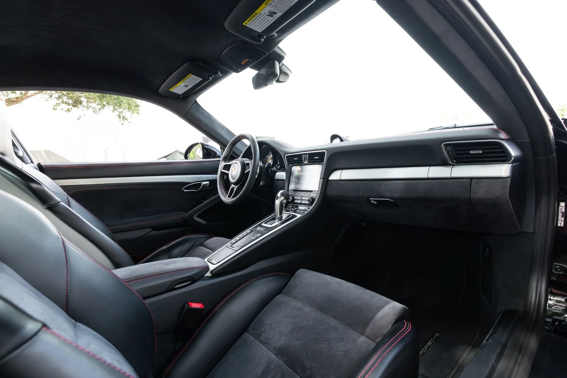 mph076_833739108_Used_2018_Porsche_911_GT_3_1780452373_b97c40d21d