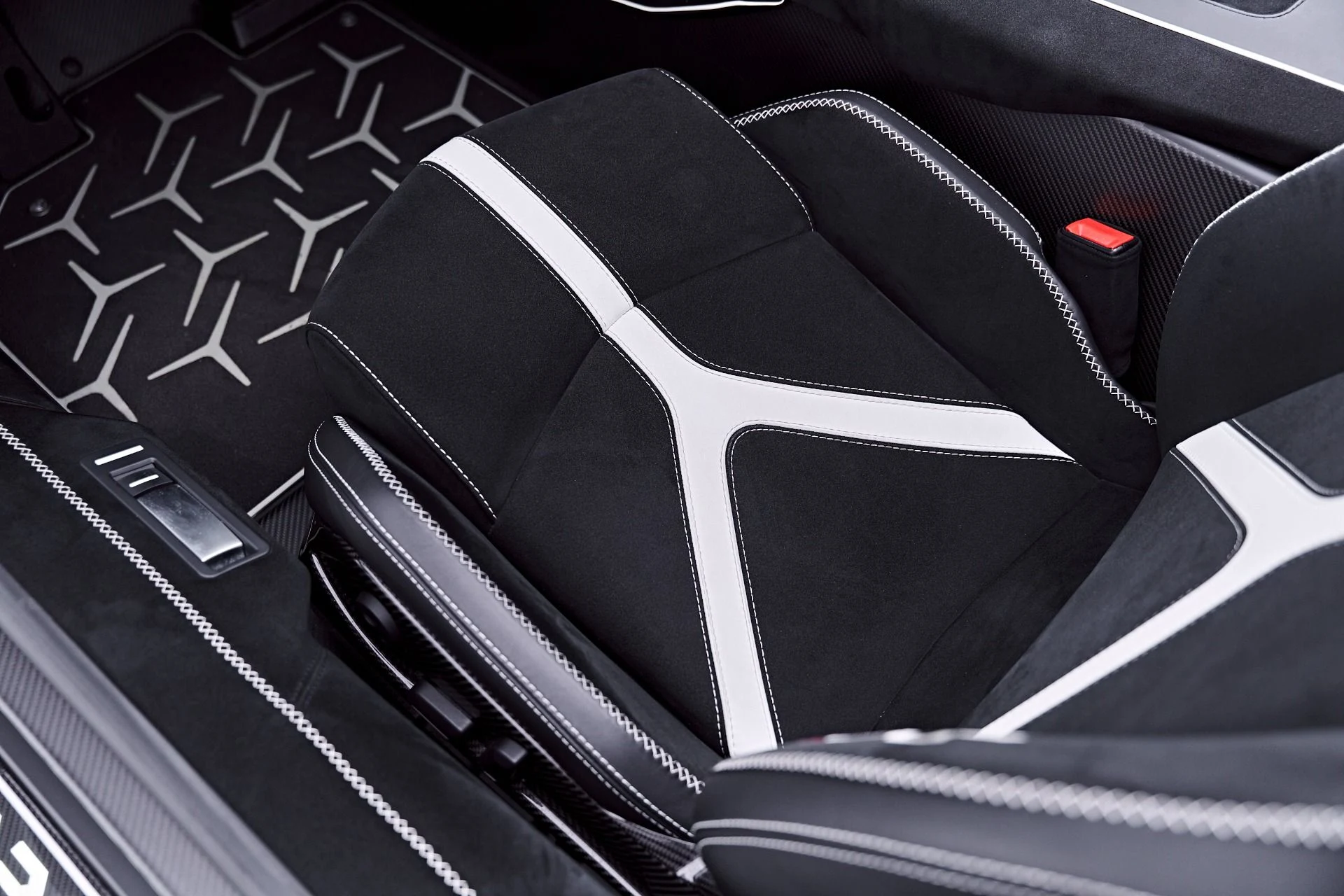 mph076_980561964_Used_2021_Lamborghini_Aventador_SVJ_Base_1784080279_be80bb7169