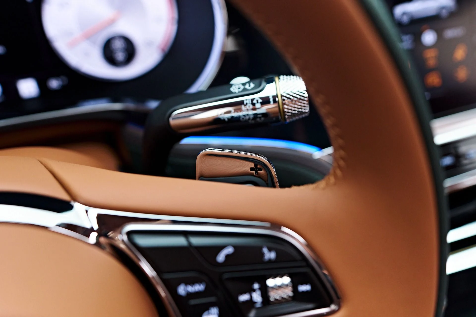 mph077_1027293437_Used_2024_Bentley_Flying_Spur_Mulliner_W12_1756173526_2684b641d2