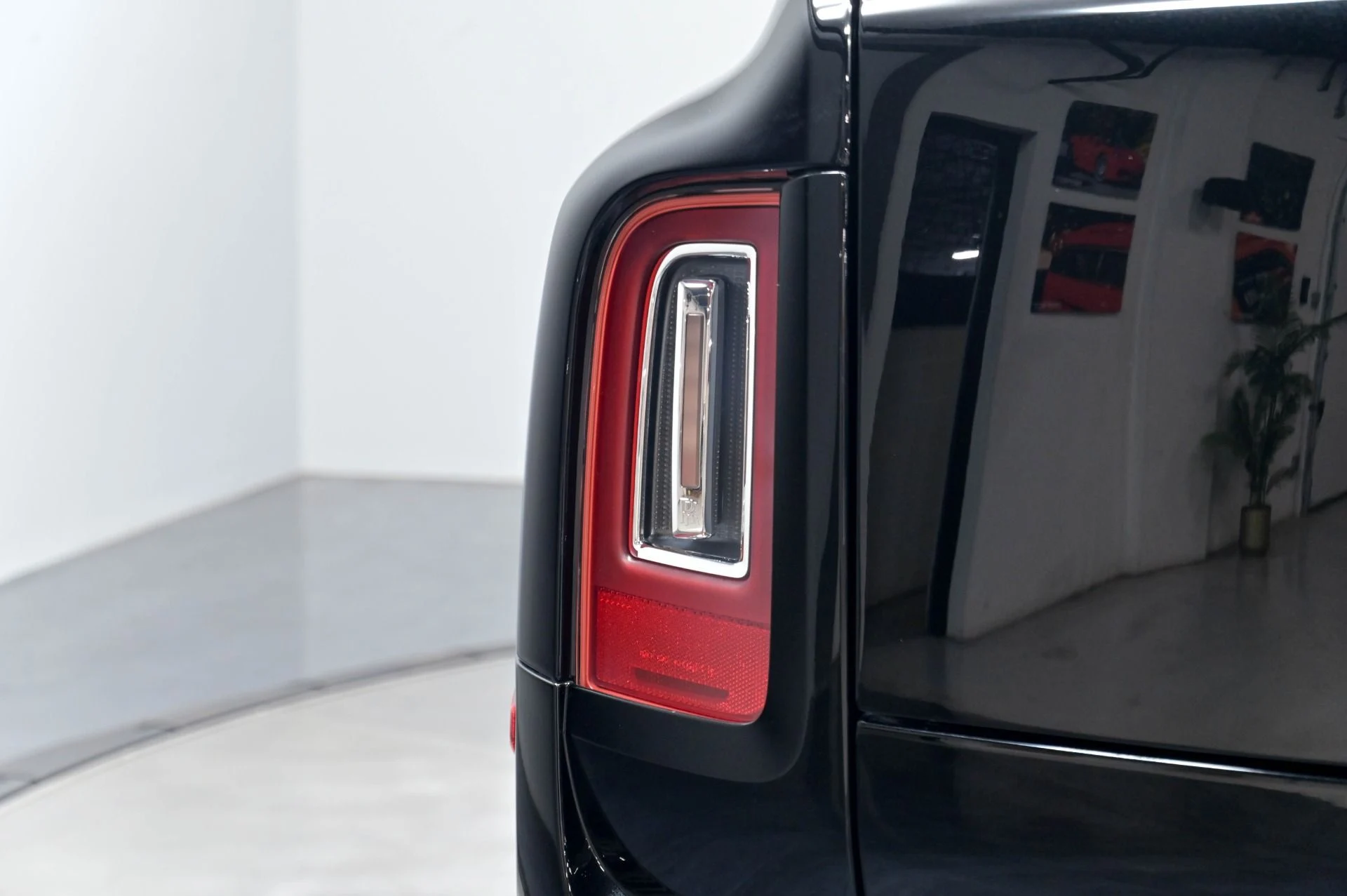 mph077_103508834_Used_2023_Rolls_Royce_Cullinan_1782858779_3570937e28