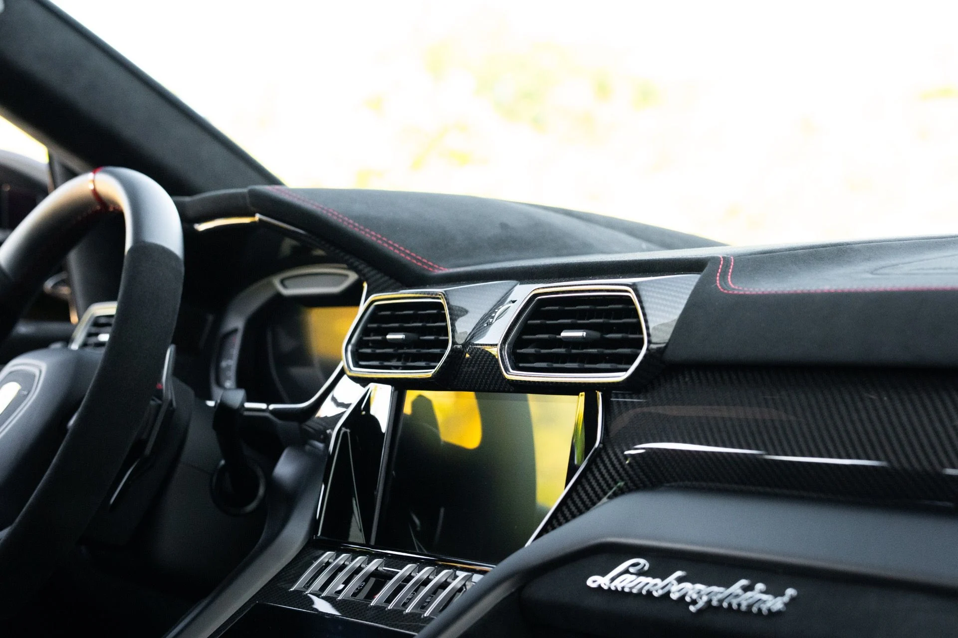 mph077_1248659454_Used_2024_Lamborghini_Urus_Performante_1770940170_eb1298250c