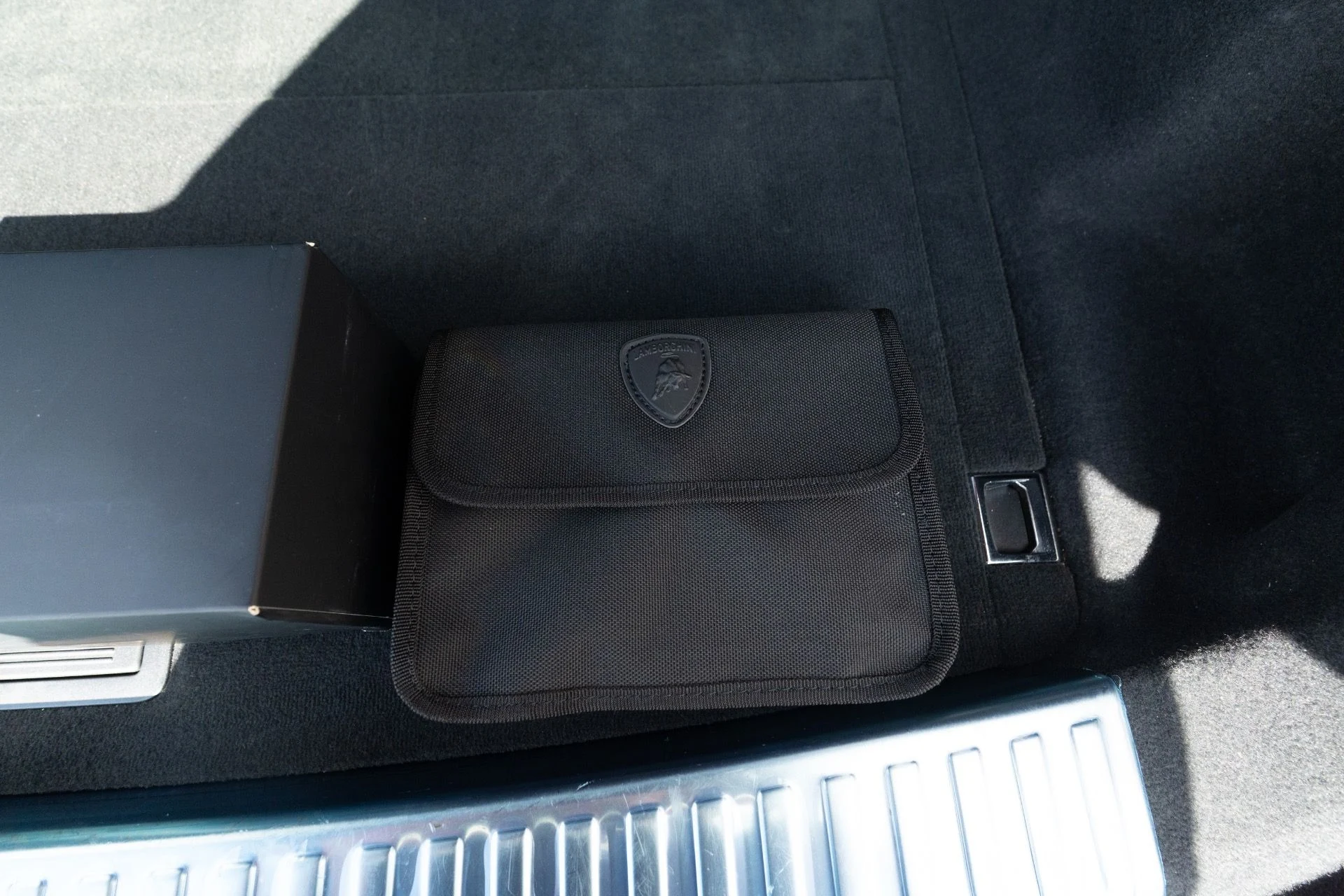 mph077_1290854591_Used_2023_Lamborghini_Urus_S_1771018680_a761d0de1d