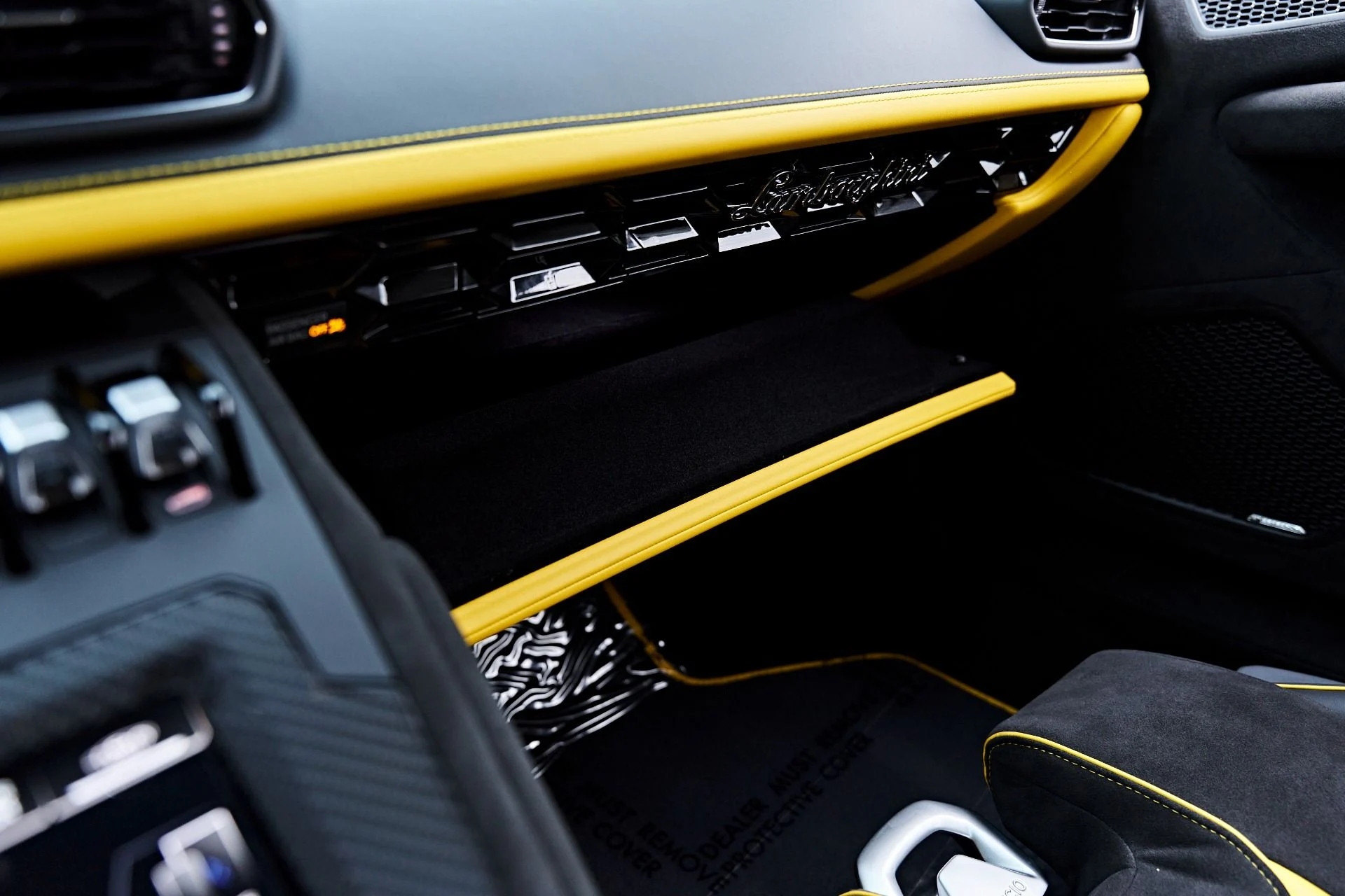 mph077_1313217259_Used_2024_Lamborghini_Huracan_Tecnica_Base_1788455503_3cae286af5