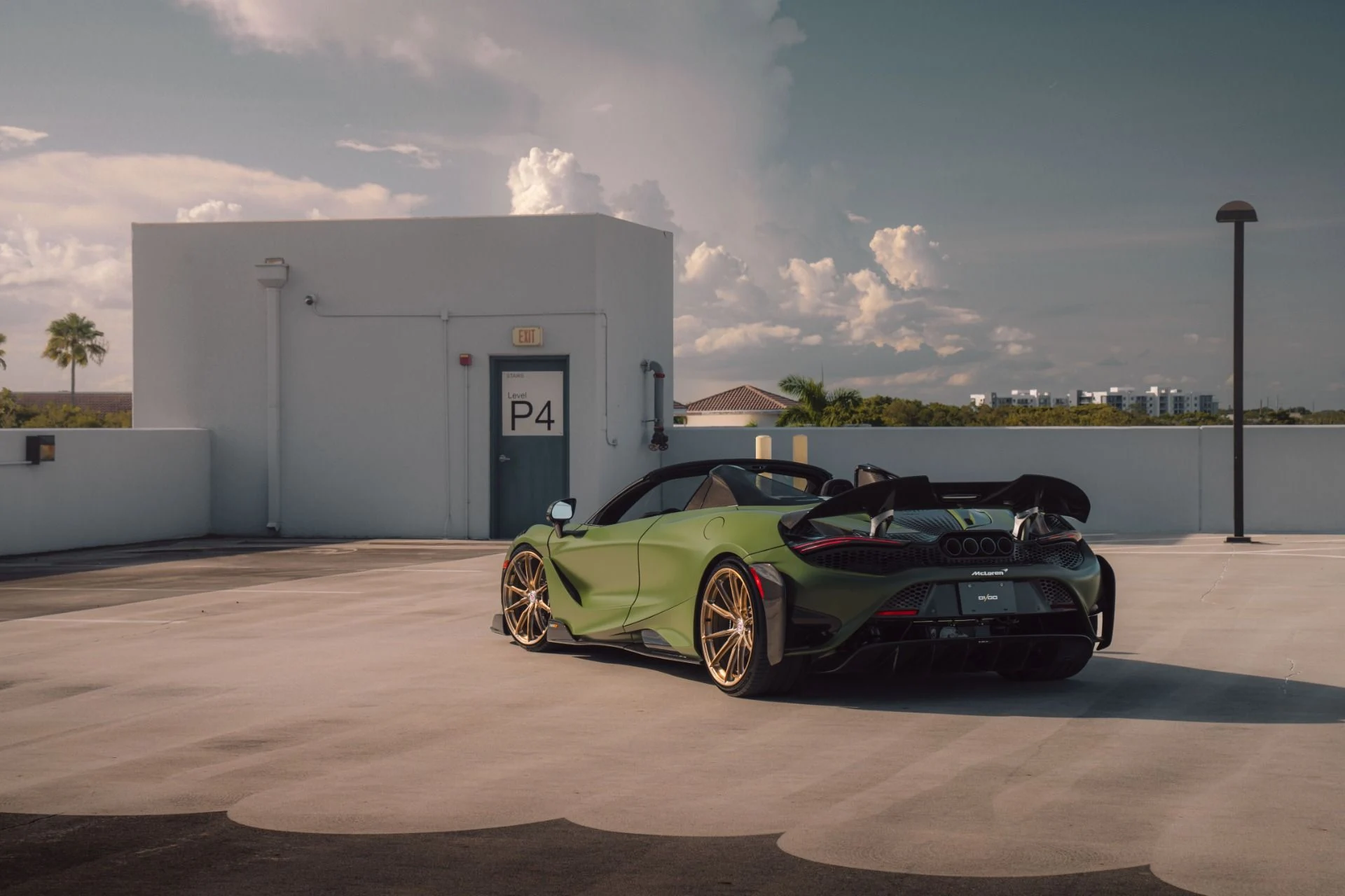 mph077_1371056594_Used_2022_Mc_Laren_765_LT_Spider_MSO_MATTE_URBAN_GREEN_570000_MSRP_50000_in_Tasteful_Mods_1765304765_36608826e8