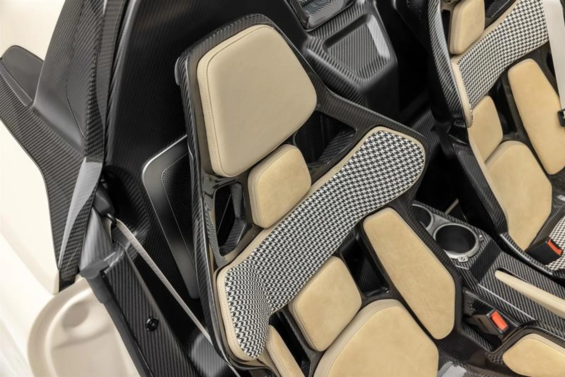 mph077_1405936776_16419_CB_1_E2_E0_4_B2_B_8909_AC_2_BD_37_C4_DE_8_f3b5adda03