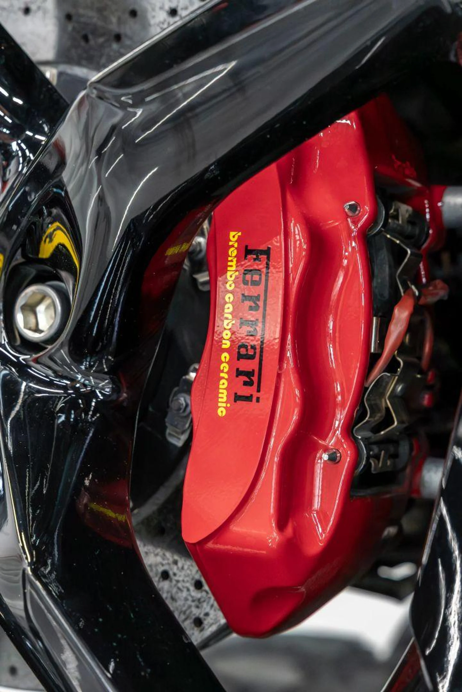 mph077_1410246205_Used_2025_Ferrari_Purosangue_Sport_Utility_4_D_1784849398_aab9adbb57