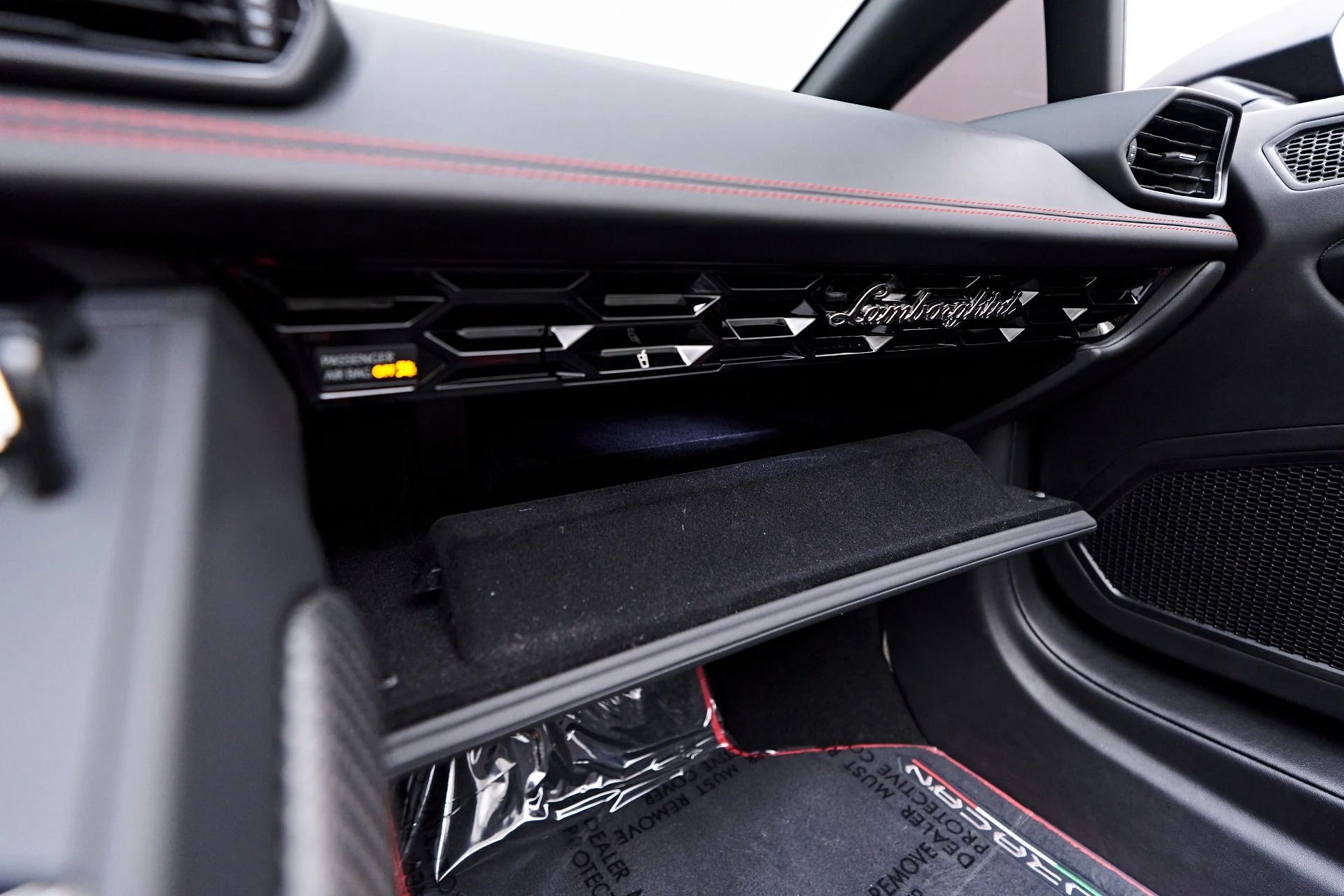 mph077_1436821511_Used_2020_Lamborghini_Huracan_EVO_Base_1755655984_88854ed2bf