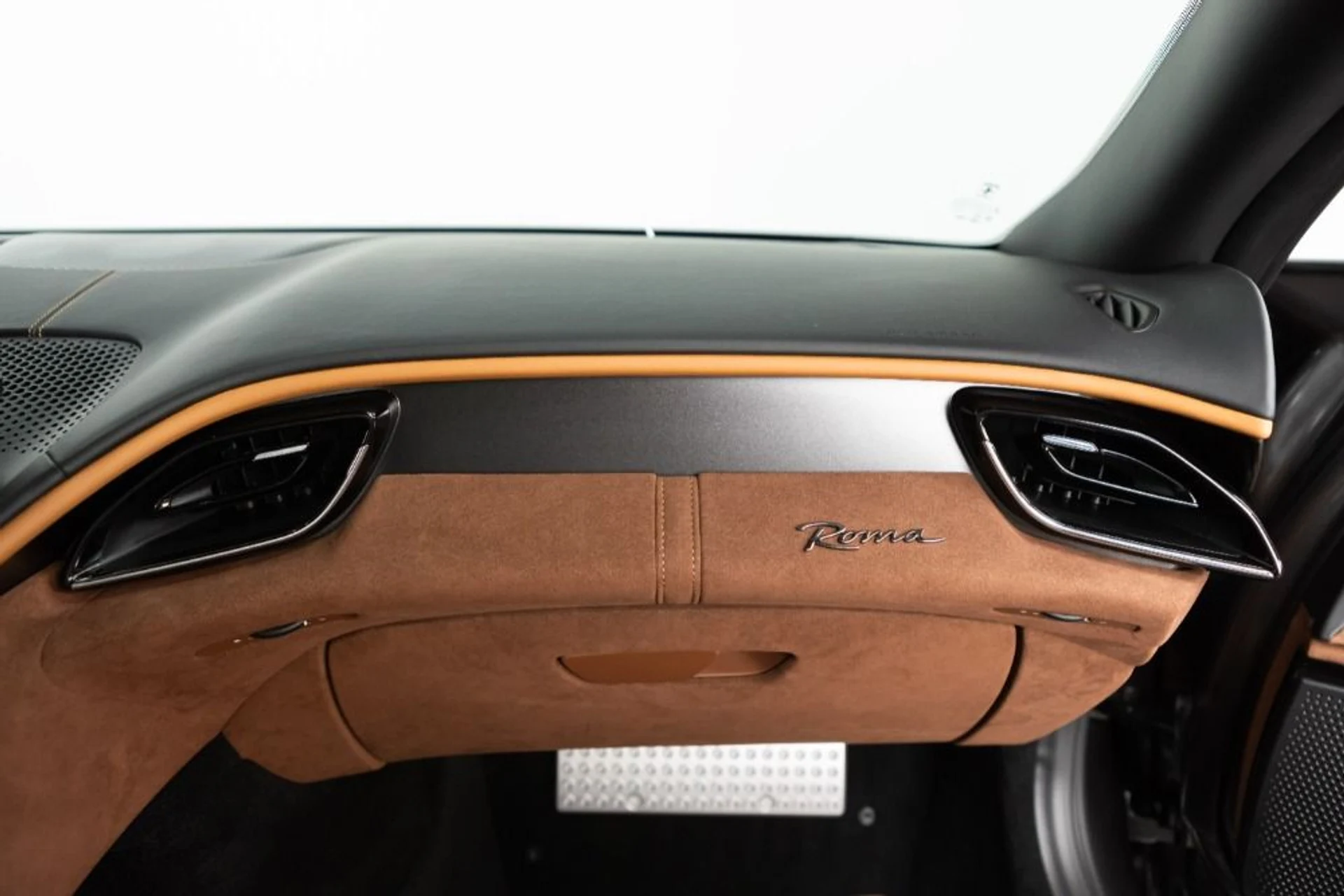 mph077_1526122756_Used_2024_Ferrari_Roma_8ed5c1f74b