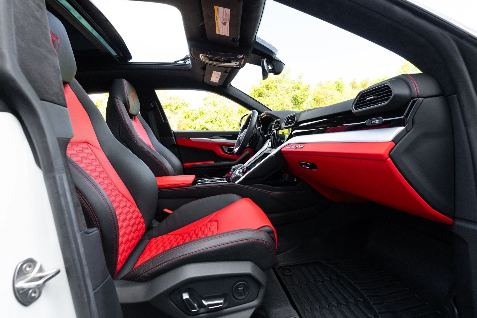 mph077_1611309395_Used_2022_Lamborghini_Urus_1778780626_e28cafd765