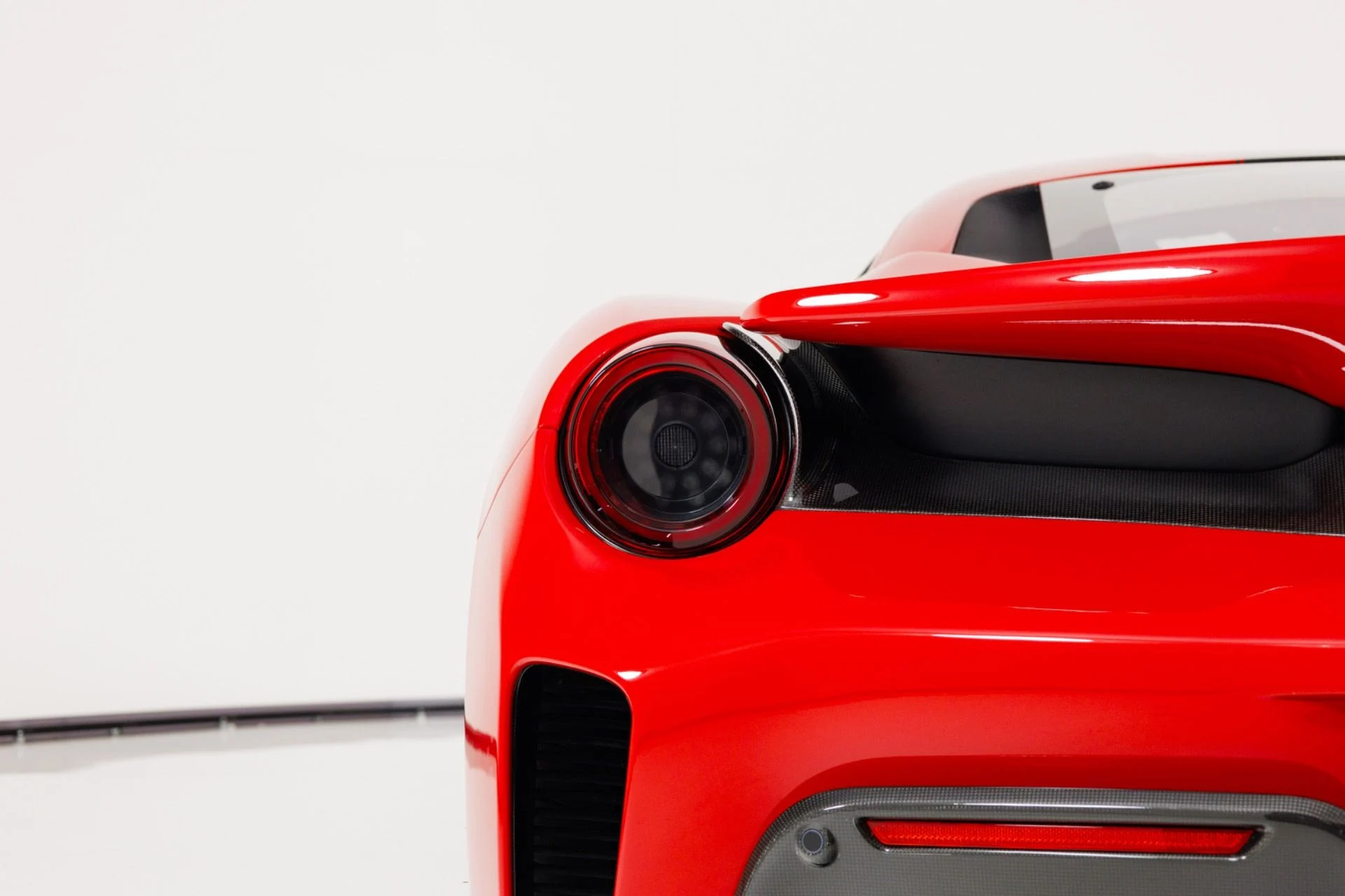 mph077_1630450943_Used_2020_Ferrari_488_Pista_1775511021_7938b50ecf