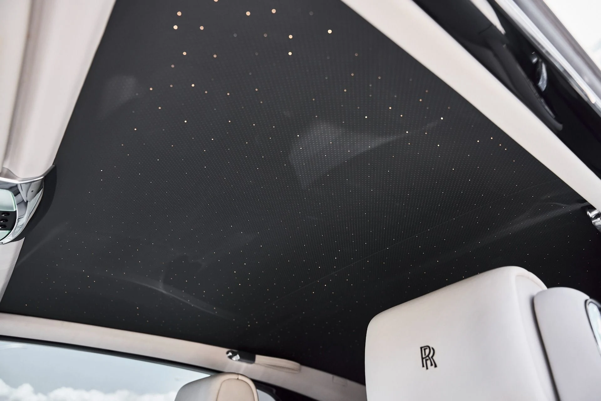 mph077_1704482335_Used_2009_Rolls_Royce_Phantom_Coupe_Base_1780102174_8f0a75c32e