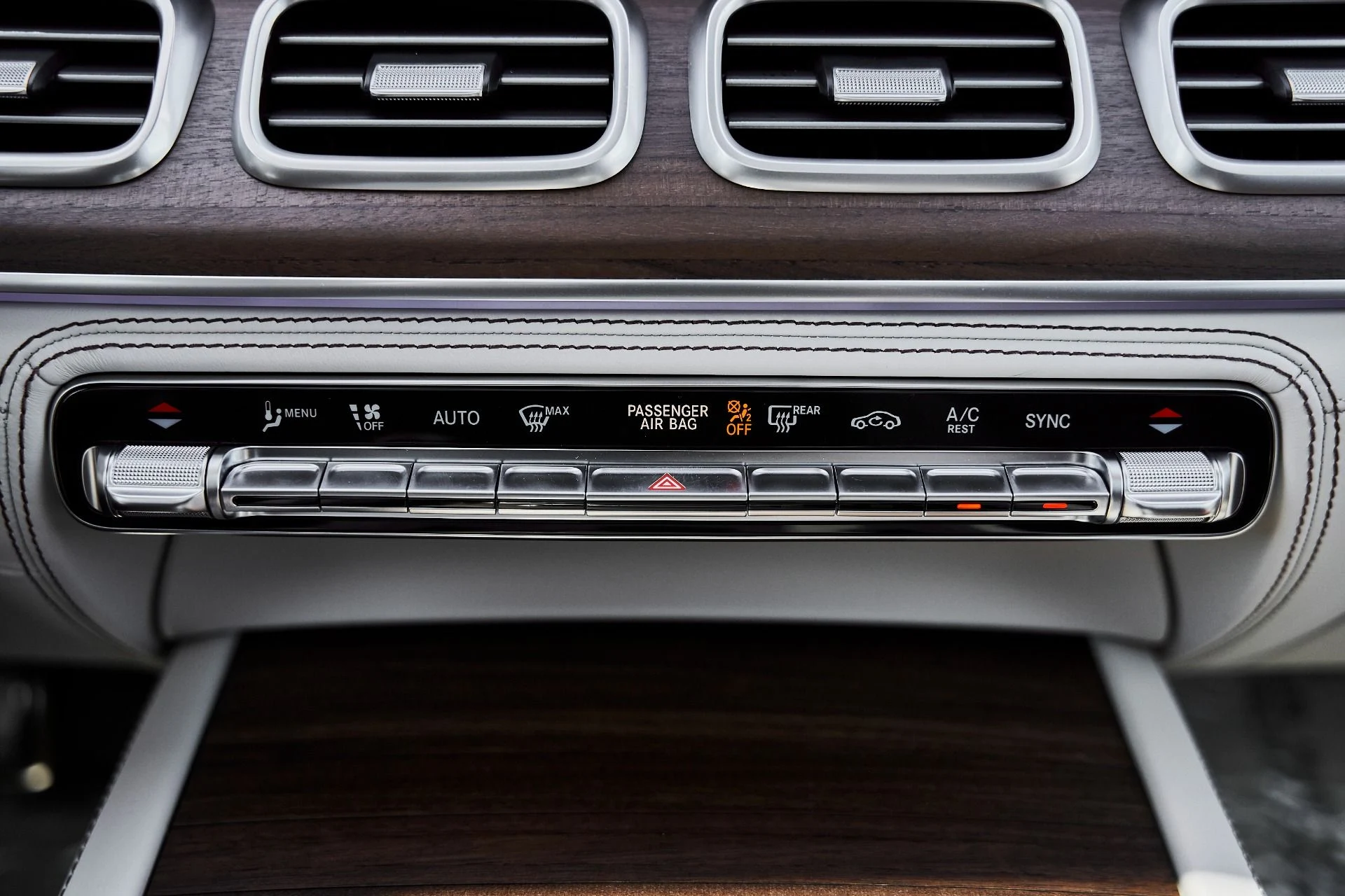 mph077_1754133120_Used_2026_Mercedes_Benz_GLS_Maybach_GLS_600_1776732905_7ba73da6a0