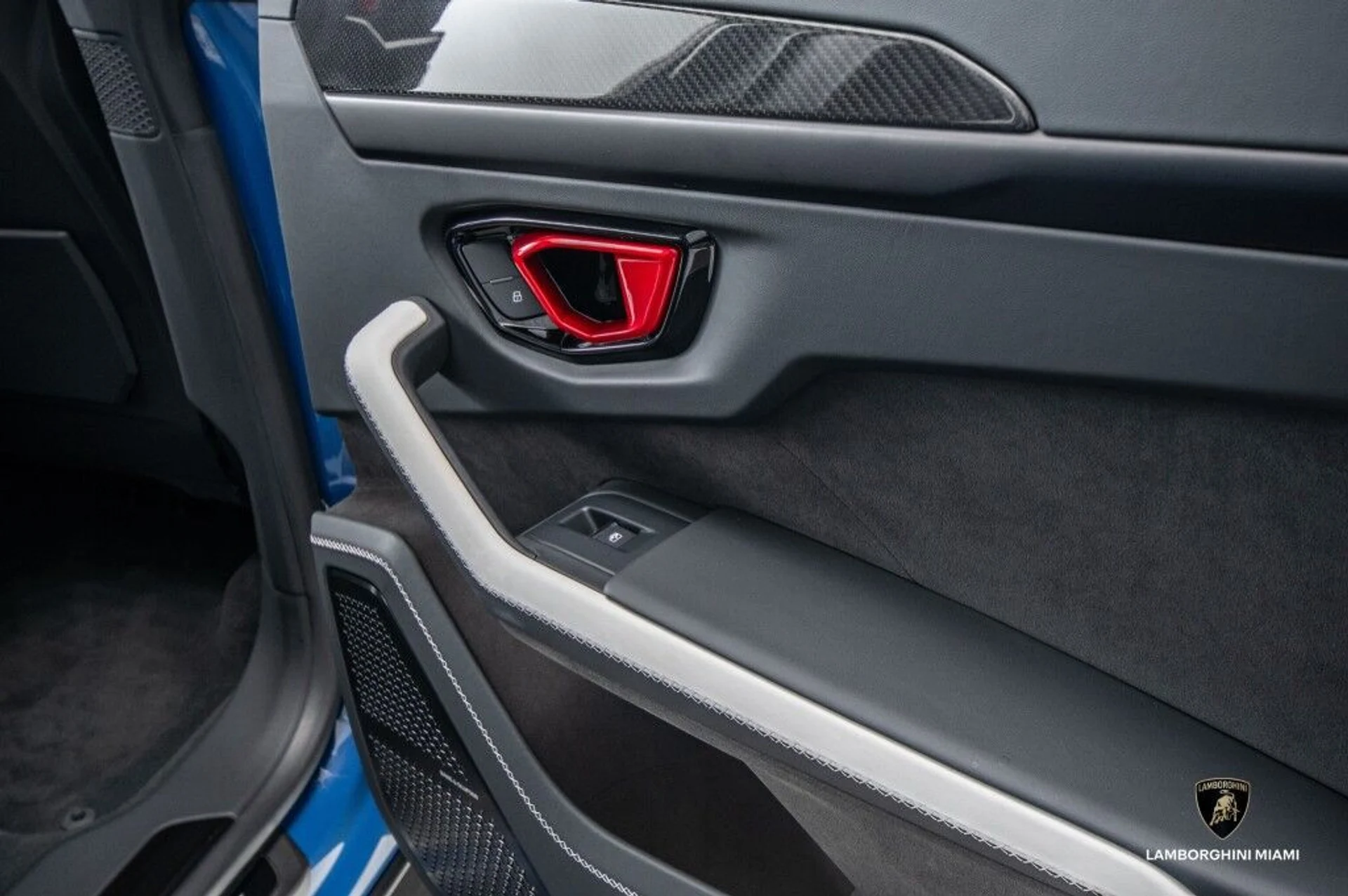 mph077_17664190_87a18bded904856a99a134e2d735d644_a6e82e7d98