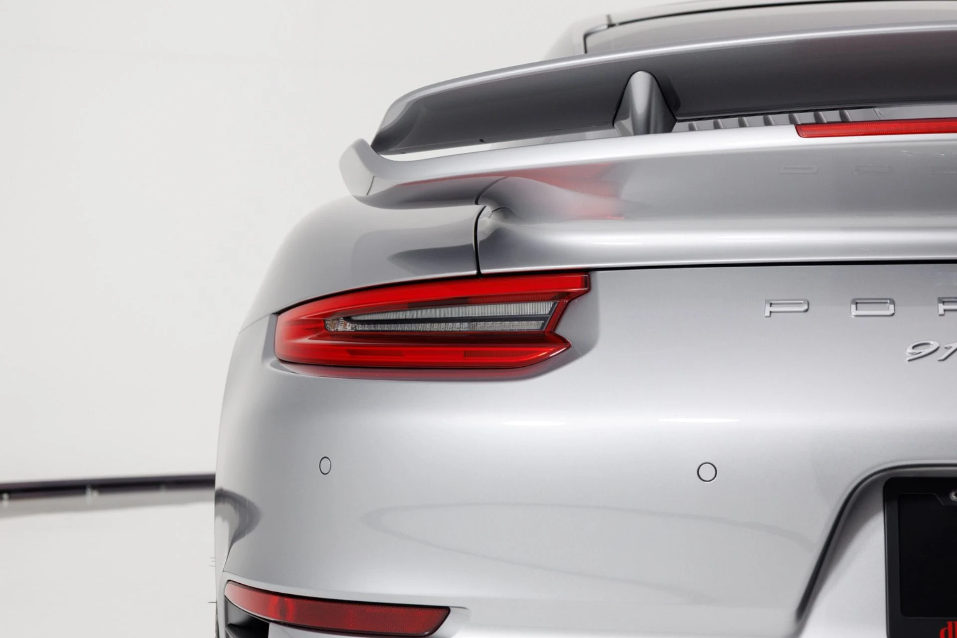 mph077_1875244950_Used_2017_Porsche_911_Turbo_S_1782938092_f3c95cf90f