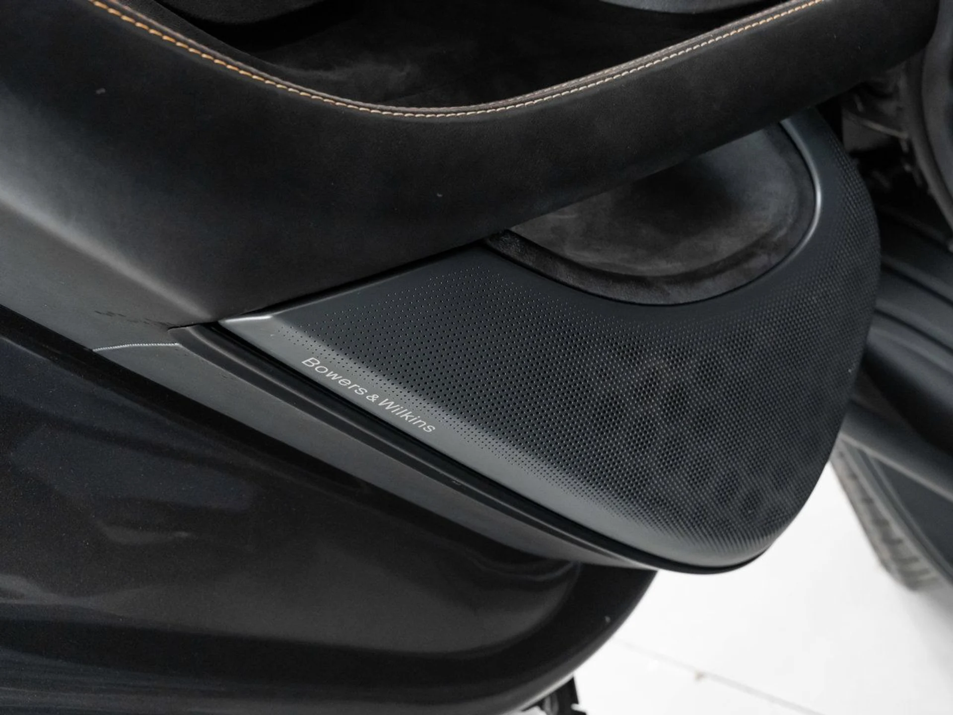 mph077_2004607118_mclaren_570s_2017_7df4814f99