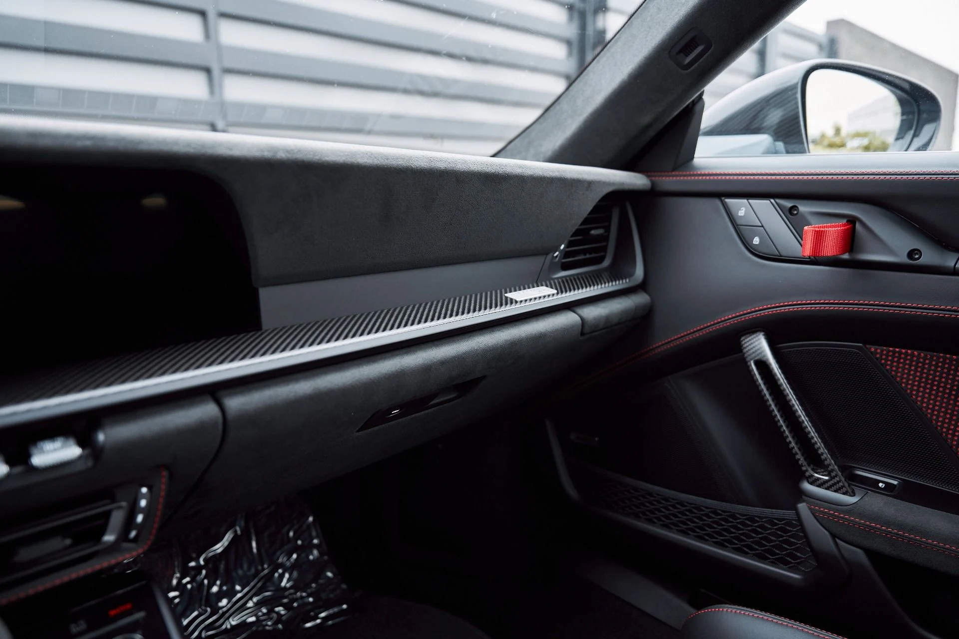 mph077_200552794_Used_2024_Porsche_911_GT_3_RS_1767150615_2d513dbe06