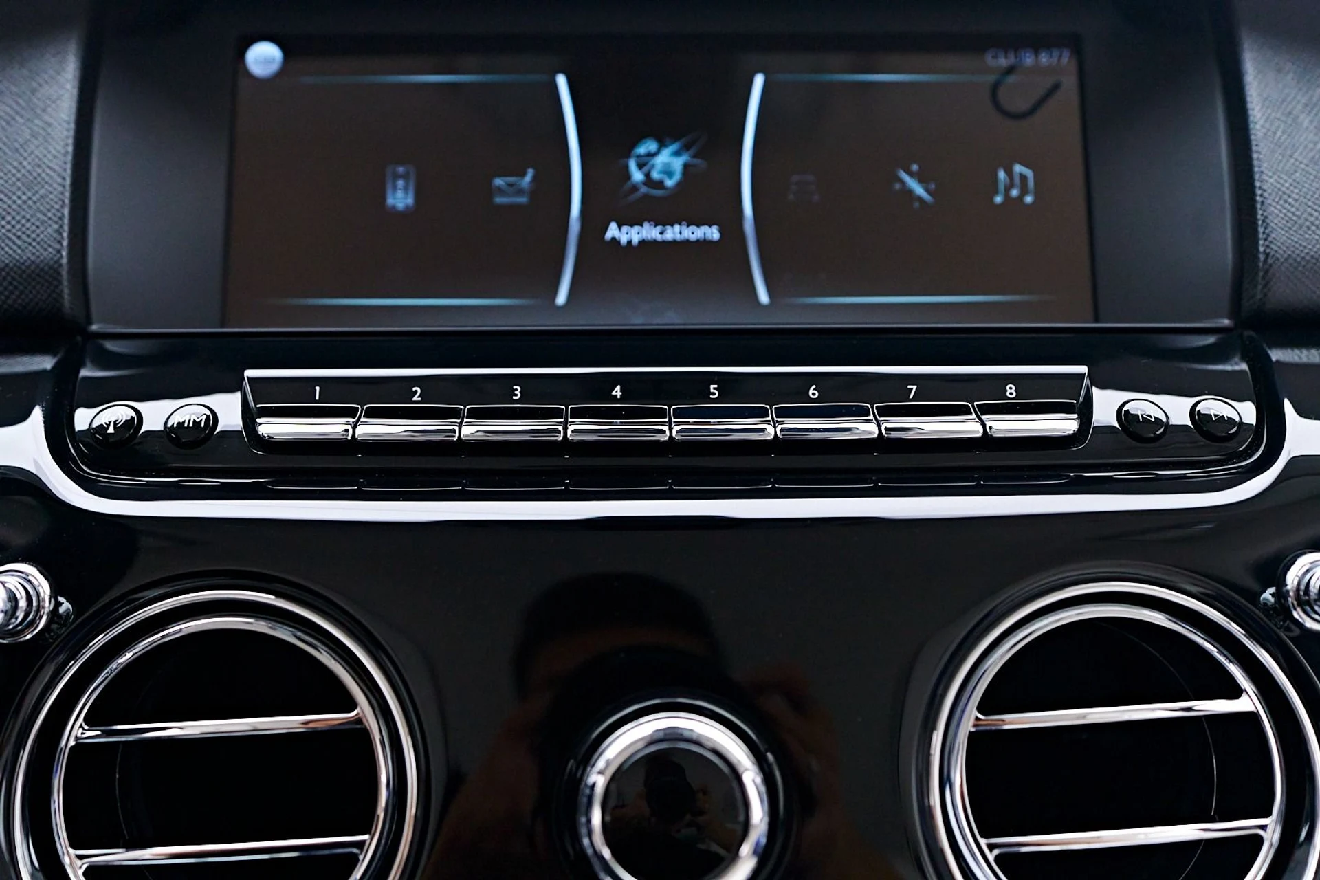 mph077_2070208168_Used_2023_Rolls_Royce_Cullinan_Base_1745954360_e6513f371b