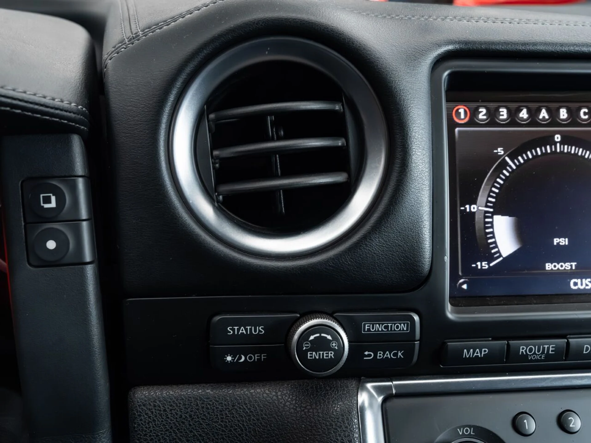 mph077_2118654086_nissan_gt_r_2009_83d45e9517