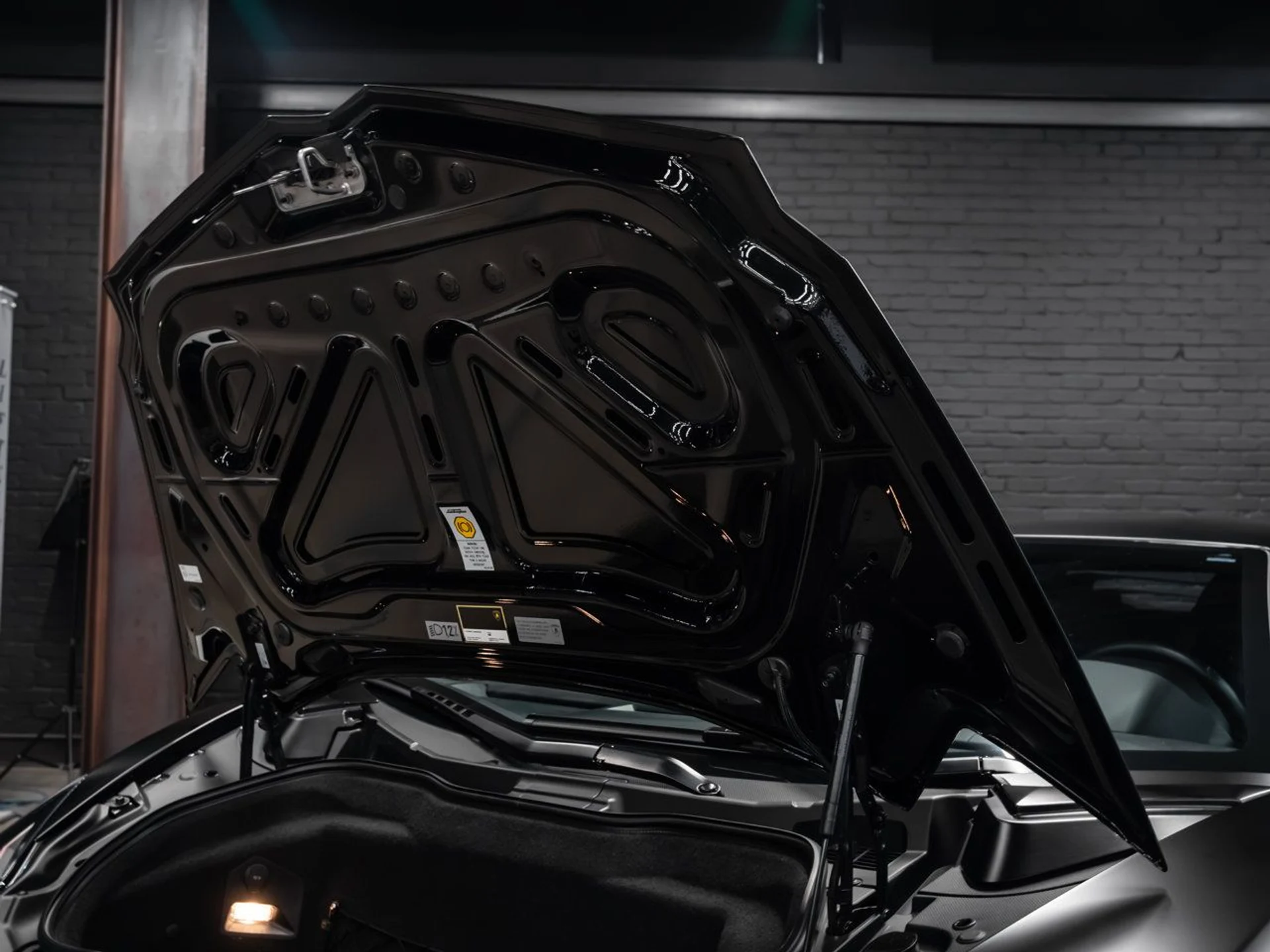 mph077_2150222926_lamborghini_aventador_2017_1f86f986b3